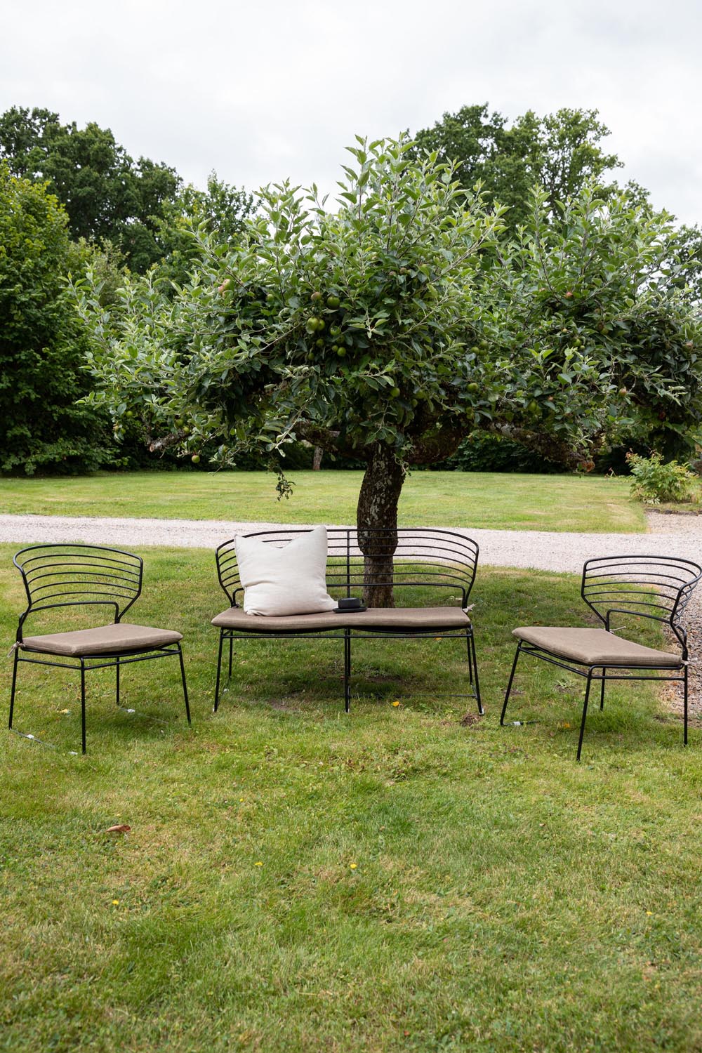 Milano Loungeset Outdoor in Schwarz präsentiert im Onlineshop von KAQTU Design AG. Loungeset ist von Venture Home