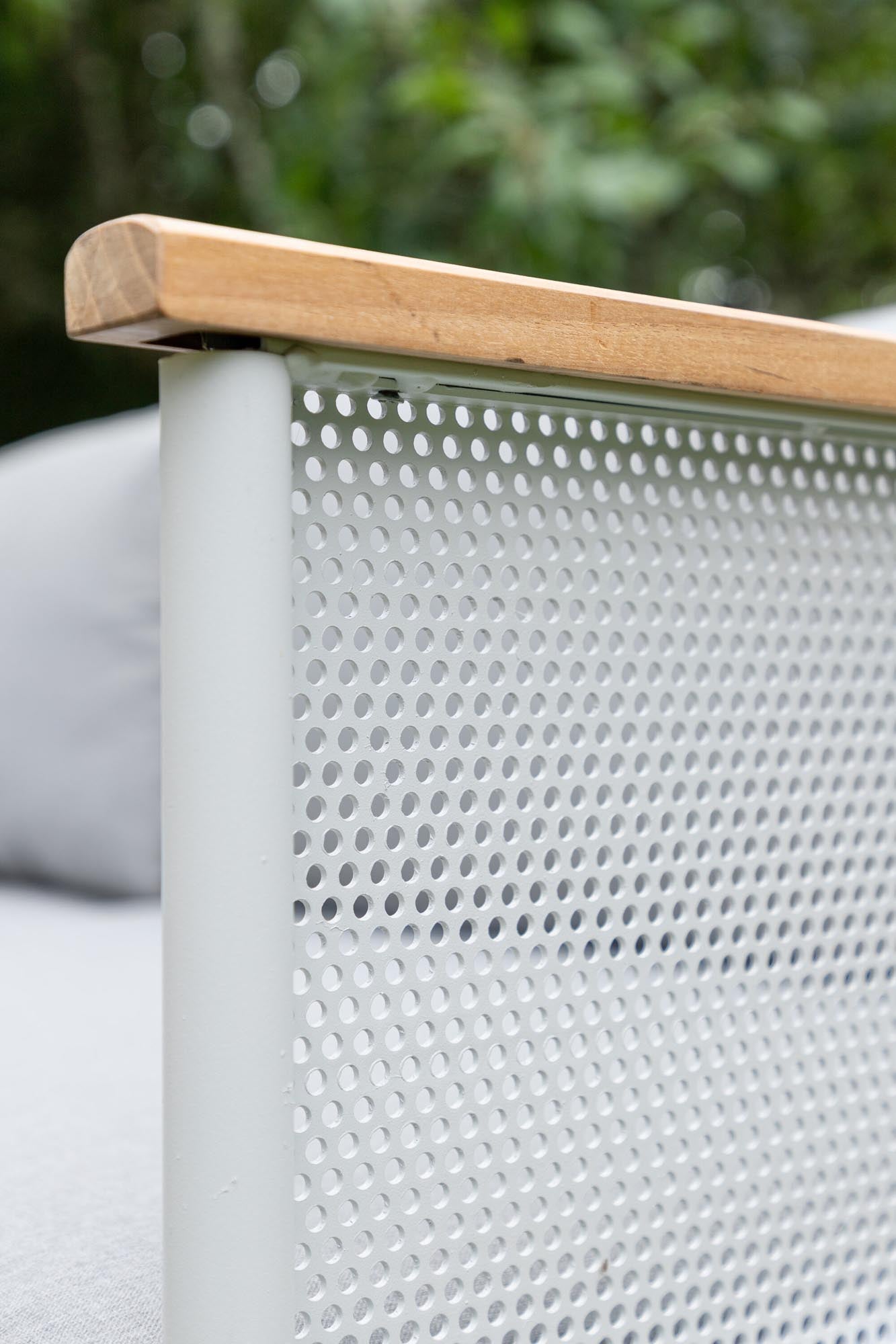 Stylisches Nettan Ecksofa Outdoorset 65cm von Venture Home: Ideal für entspannte Stunden im Freien mit hohem Sitzkomfort und modernem Design.