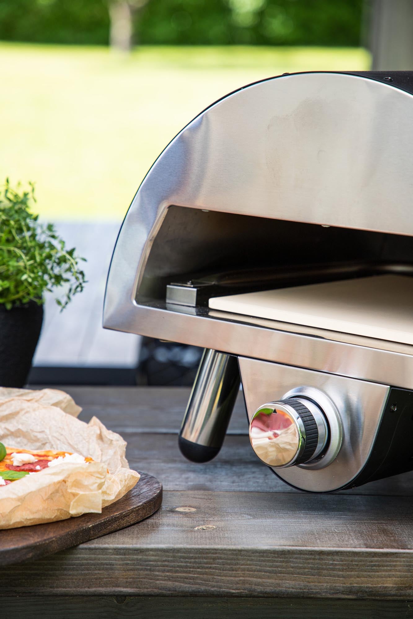 Erleben Sie mit dem Sentosa Pizzaugn von Venture Home perfekte Pizzen im Freien – knusprig, saftig und stilvoll!