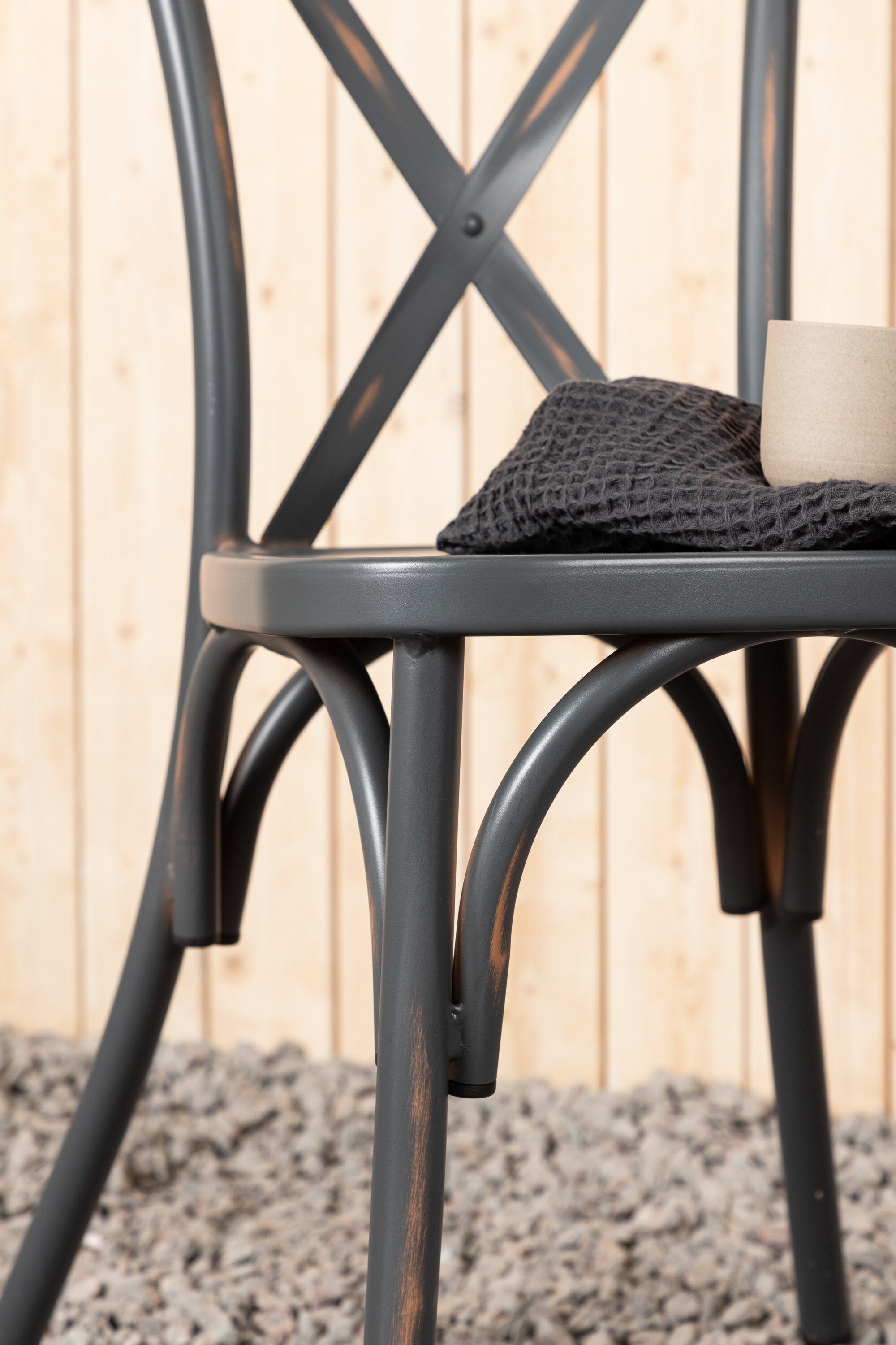 Tablas Stuhl in Dunkelgrau präsentiert im Onlineshop von KAQTU Design AG. Gartenstuhl ist von Venture Home