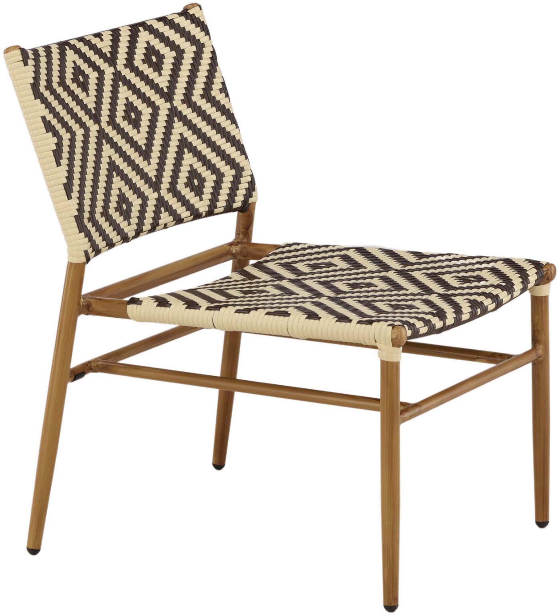 Erleben Sie den Calapan Stuhl von Venture Home – stilvoller Loungesessel aus wetterbeständigem Kunstrattan, perfekt für Terrasse und Garten.