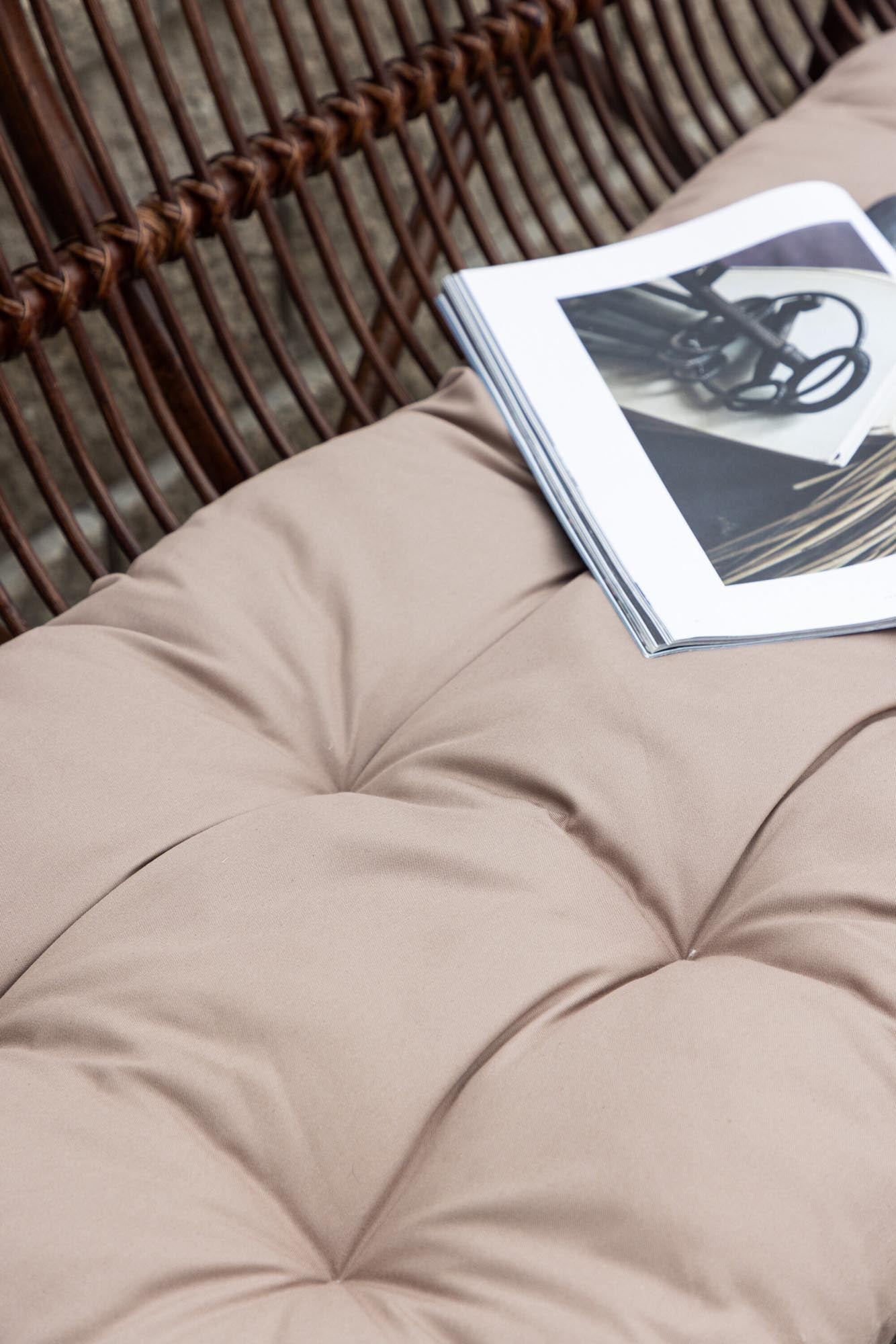 Nella Sofa: Stilvolles Design und Komfort für Ihr Zuhause.