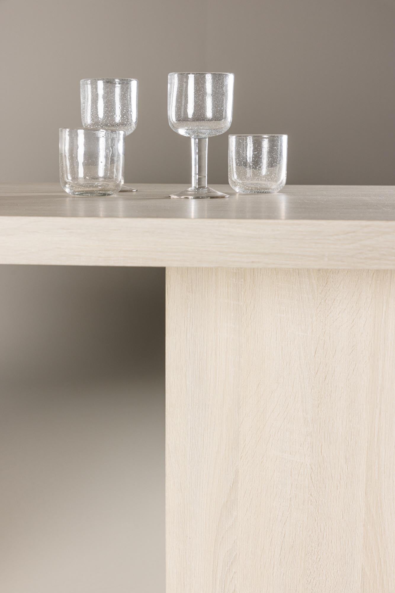 Bassholmen Esstisch: Zeitloses Design trifft auf skandinavische Qualität.