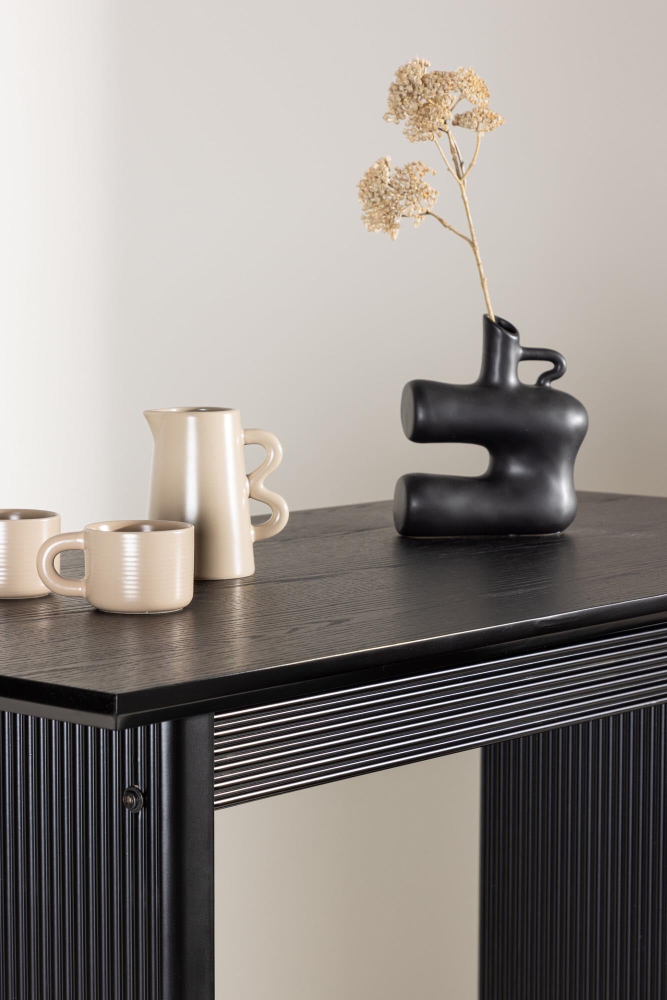 Vail Bartisch von Venture Home: Stilvoller Hochtisch in Schwarz, ideal für kleine Räume und gesellige Anlässe. Robust und pflegeleicht.