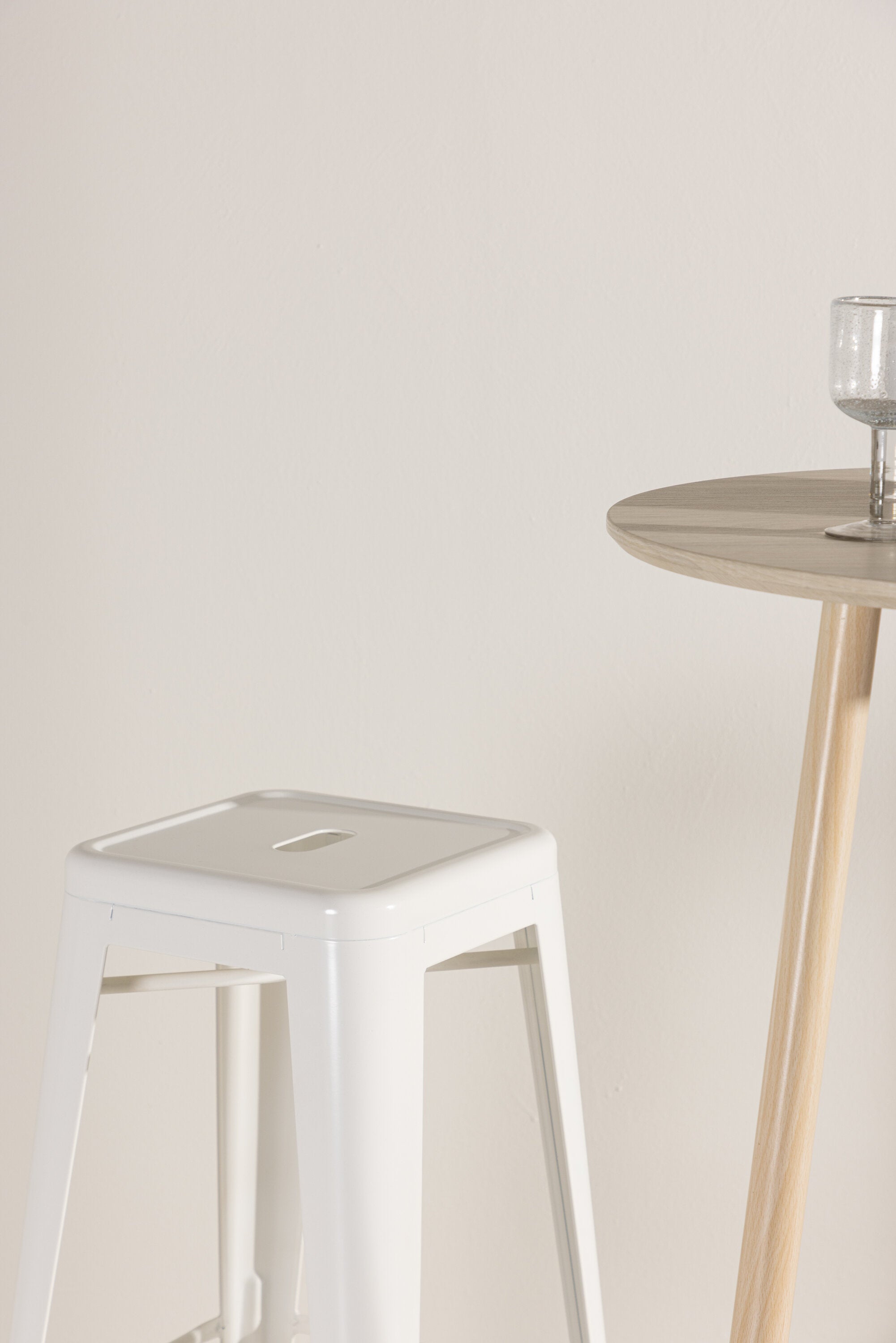 Tempe Barstuhl in Beige präsentiert im Onlineshop von KAQTU Design AG. Barstuhl ist von Venture Home