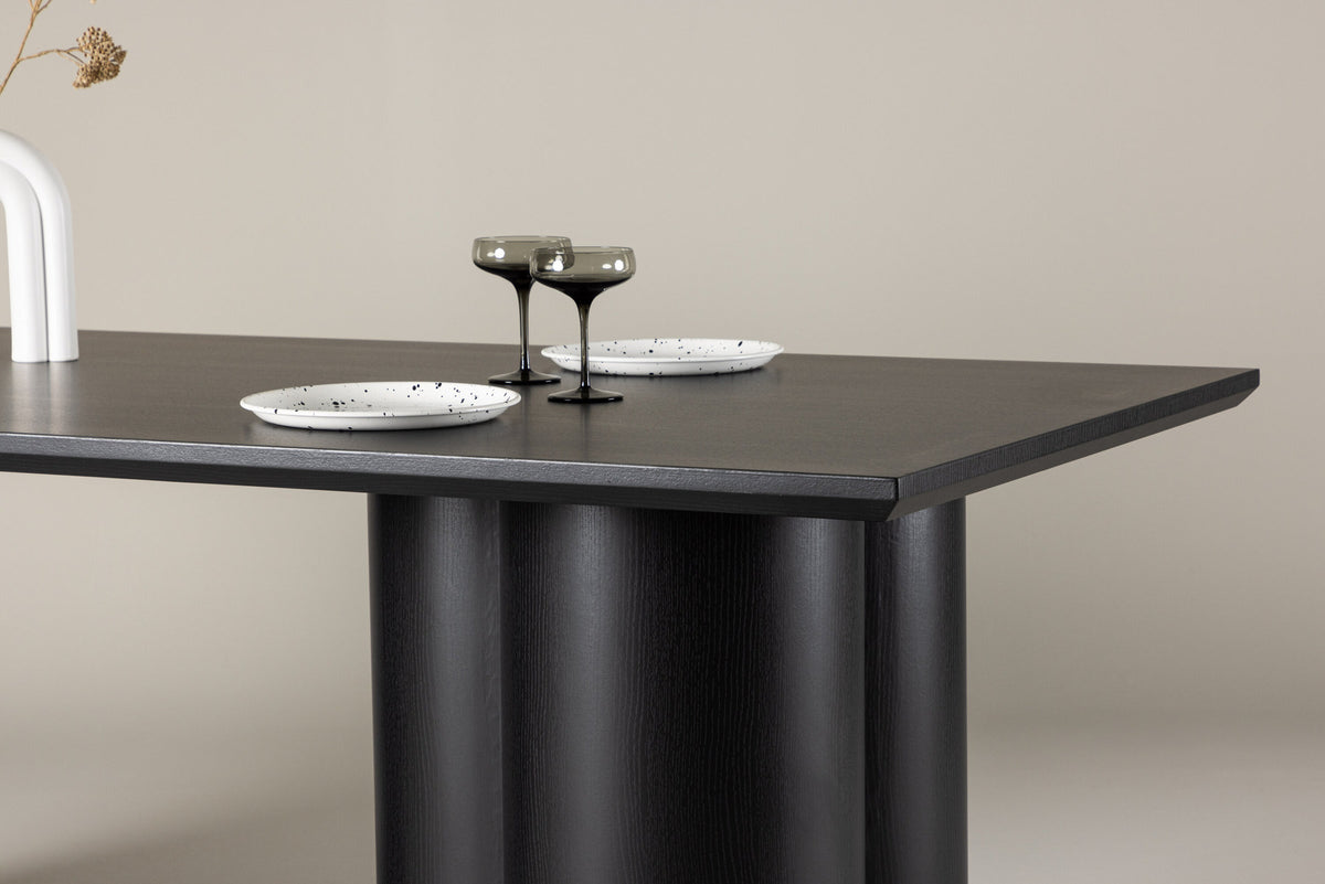 Olivia Esstisch in Schwarz präsentiert im Onlineshop von KAQTU Design AG. Esstisch ist von Venture Home