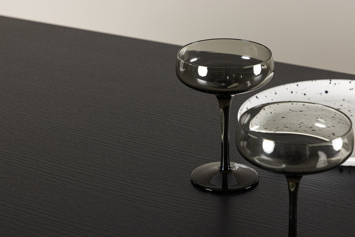 Olivia Esstisch in Schwarz präsentiert im Onlineshop von KAQTU Design AG. Esstisch ist von Venture Home
