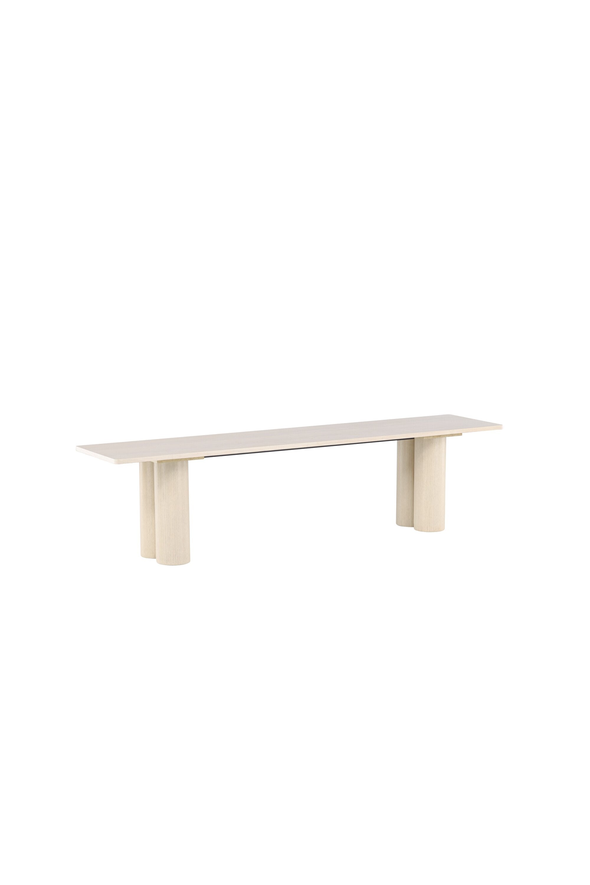 Stilvolle Olivia Bank in Weißwäsche von Venture Home, perfekt für moderne Wohnräume und als bequeme Sitzgelegenheit.
