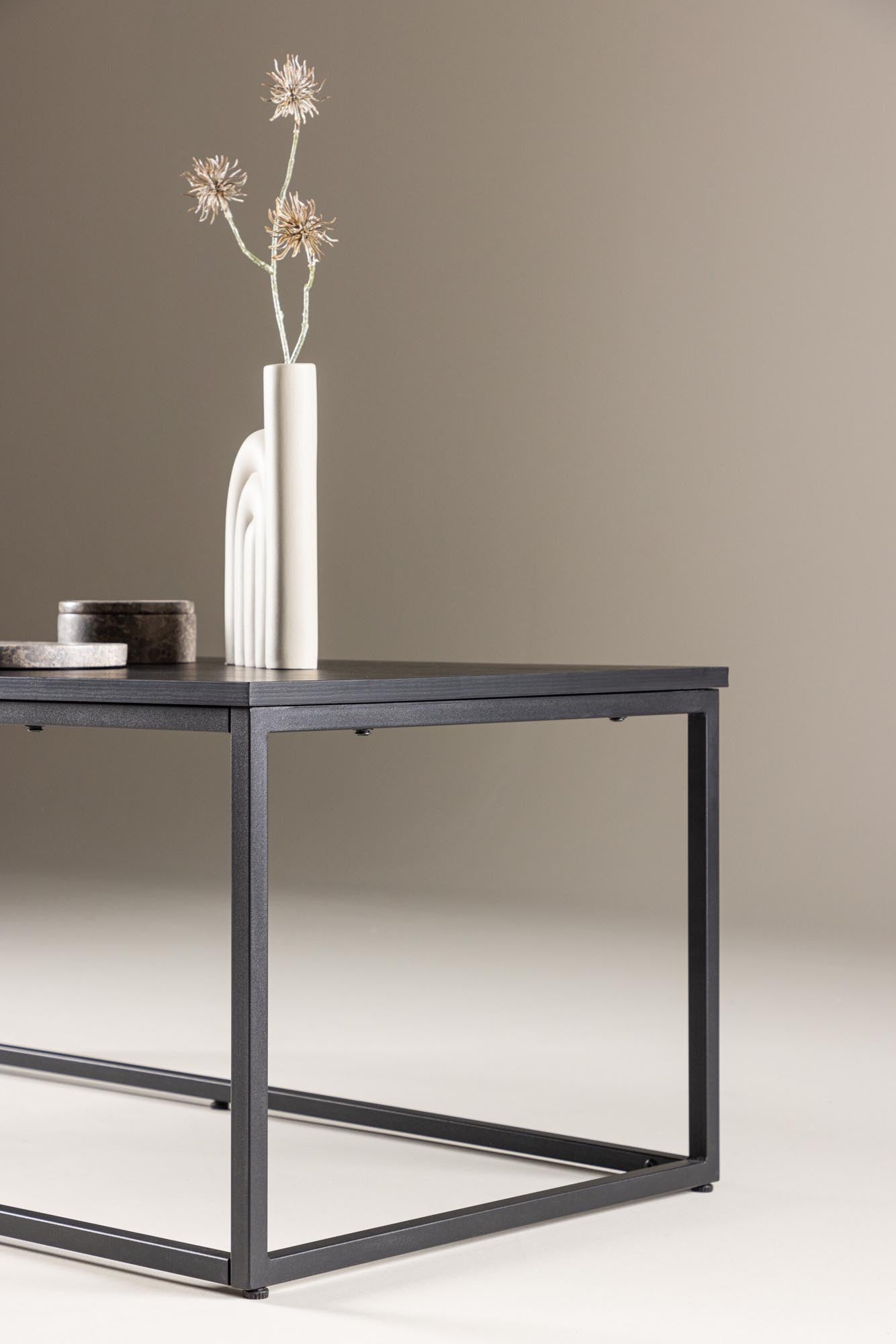 Mallan Sofatisch: Schwarze MDF-Platte, modernes Design von Venture Home.