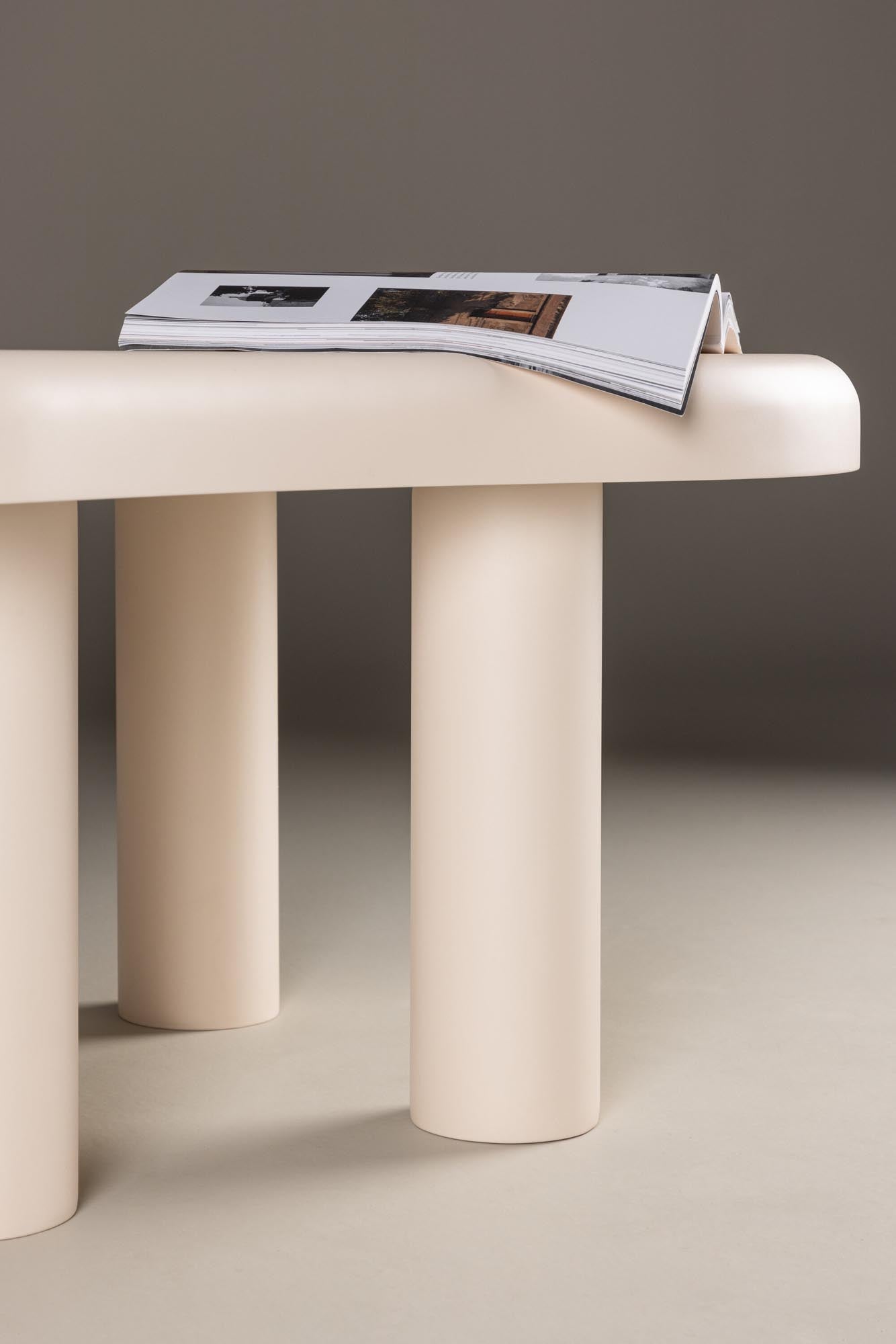 Strömstad Sofatisch: Minimalistisches Design für zeitlose Räume.