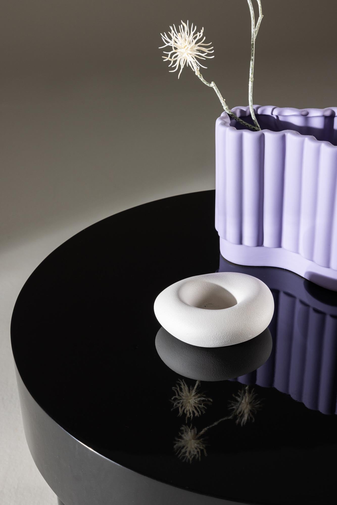 Varberg Sofatisch: Eleganz und Praktikabilität in einem Möbelstück.