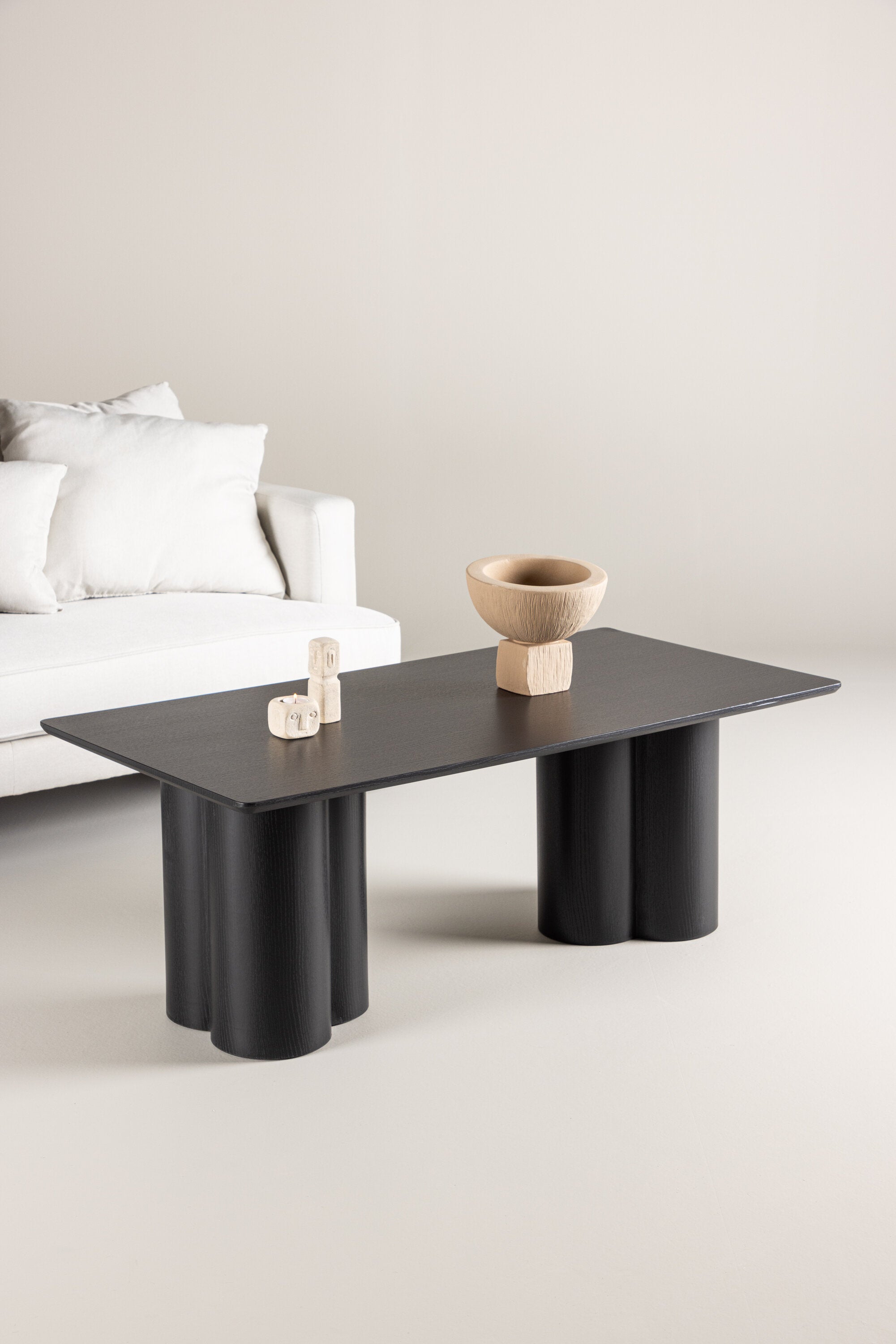 Olivia Sofatisch in Schwarz präsentiert im Onlineshop von KAQTU Design AG. Beistelltisch ist von Venture Home