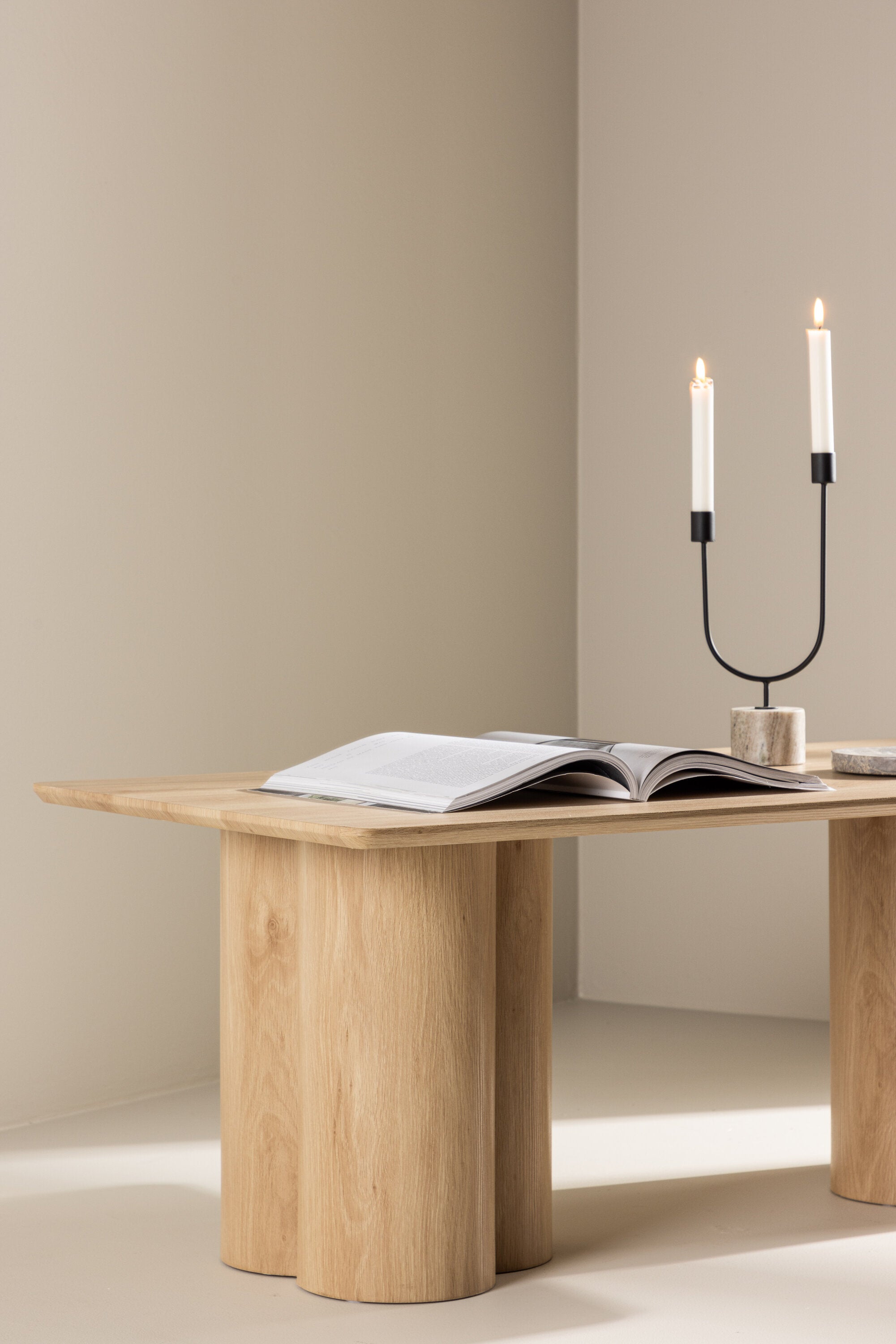 Olivia Sofatisch in Nature präsentiert im Onlineshop von KAQTU Design AG. Beistelltisch ist von Venture Home