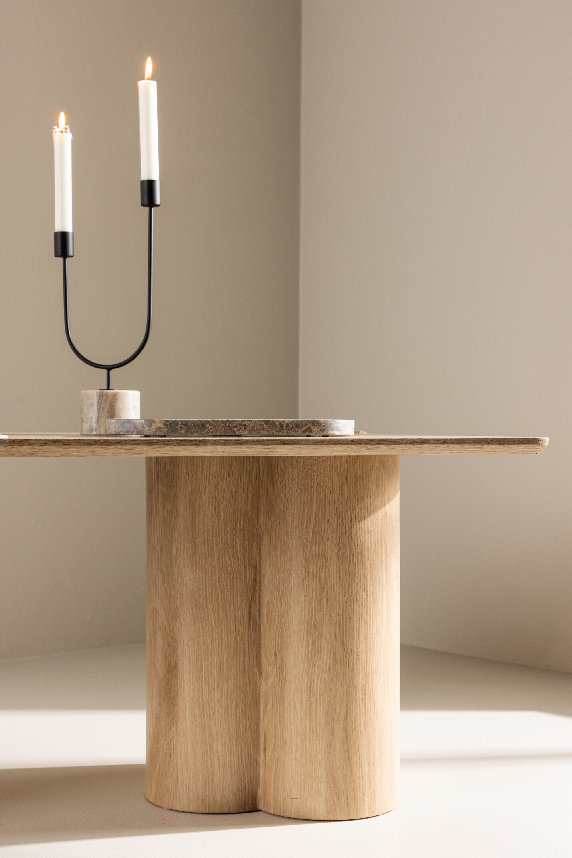 Olivia Sofatisch in Nature präsentiert im Onlineshop von KAQTU Design AG. Beistelltisch ist von Venture Home