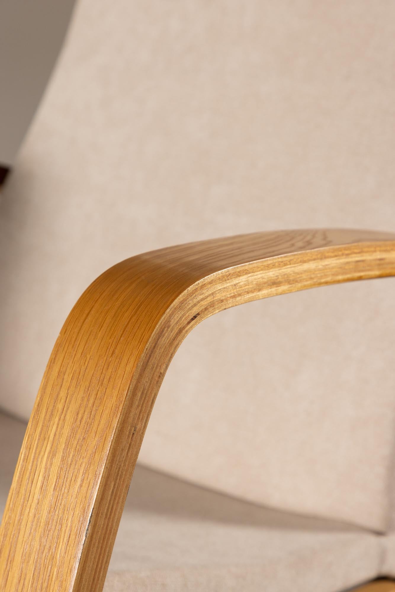 Grötö Lounge Stuhl: Modernes Design trifft auf höchsten Komfort.