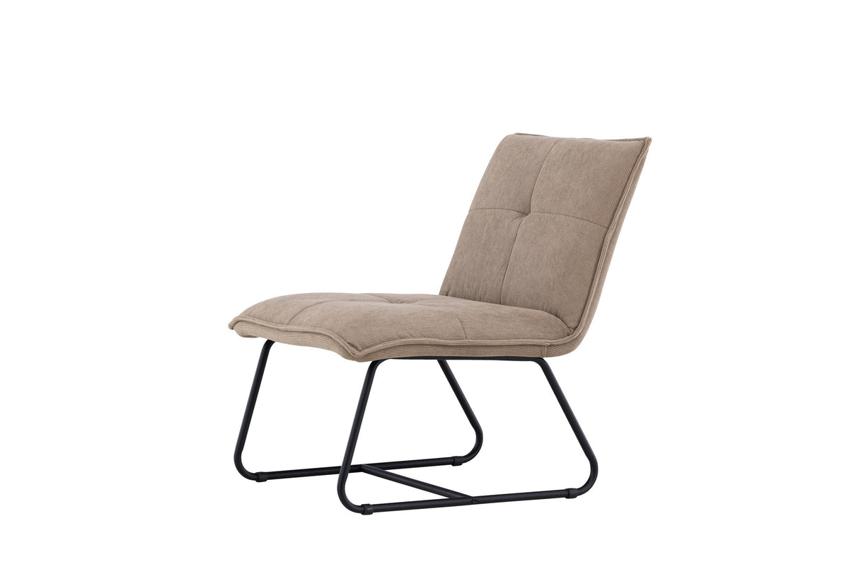 Madison Loungestuhl in Braun präsentiert im Onlineshop von KAQTU Design AG. Sessel ist von Venture Home
