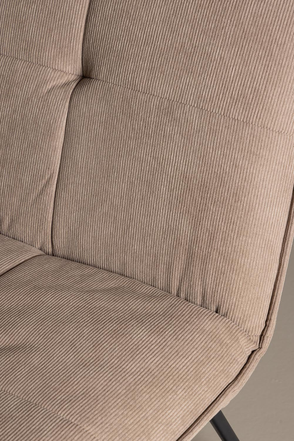 Madison Loungestuhl in Braun präsentiert im Onlineshop von KAQTU Design AG. Outdoor-Sessel ist von Venture Home