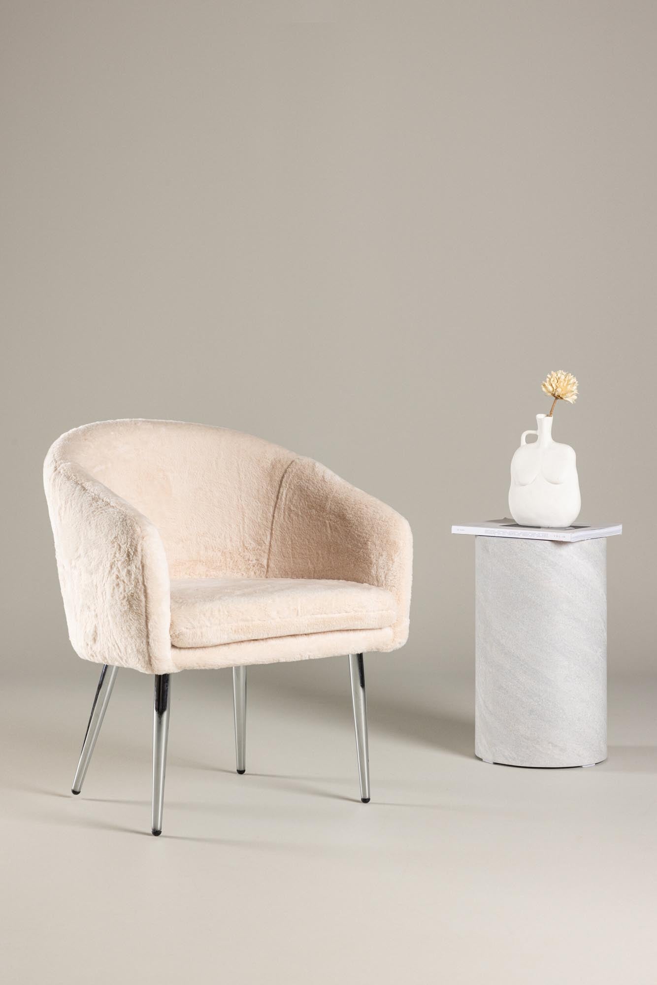 Wanda Sessel in Silber/ Beige präsentiert im Onlineshop von KAQTU Design AG. Sessel mit Armlehnen ist von Venture Home