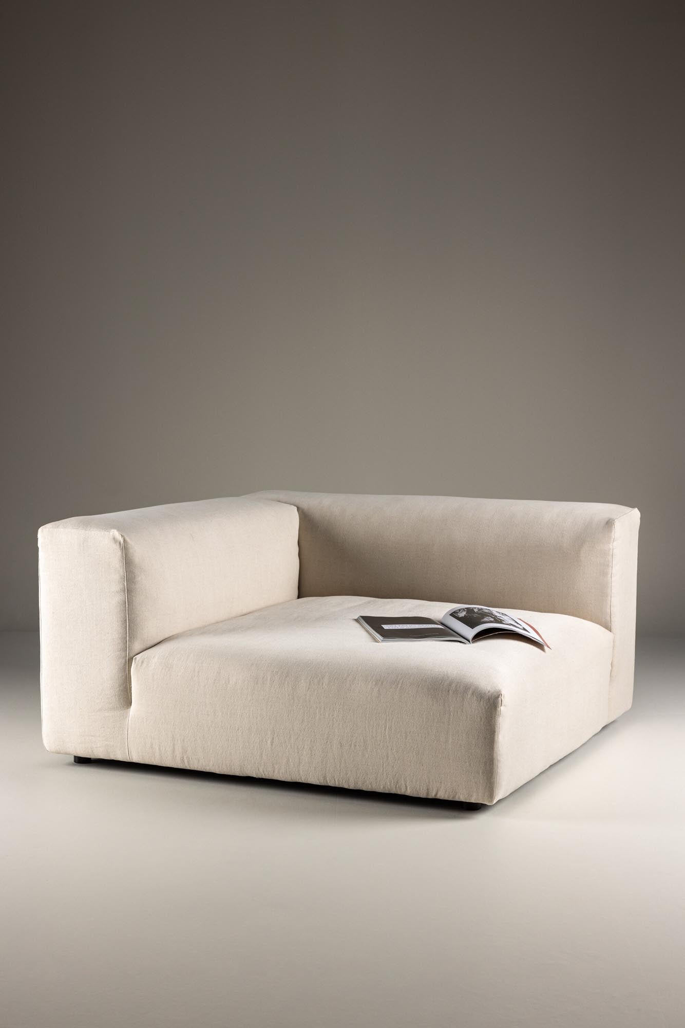 Mavi Sofa Module von Vind: Flexibles Design für jeden Wohnraum.