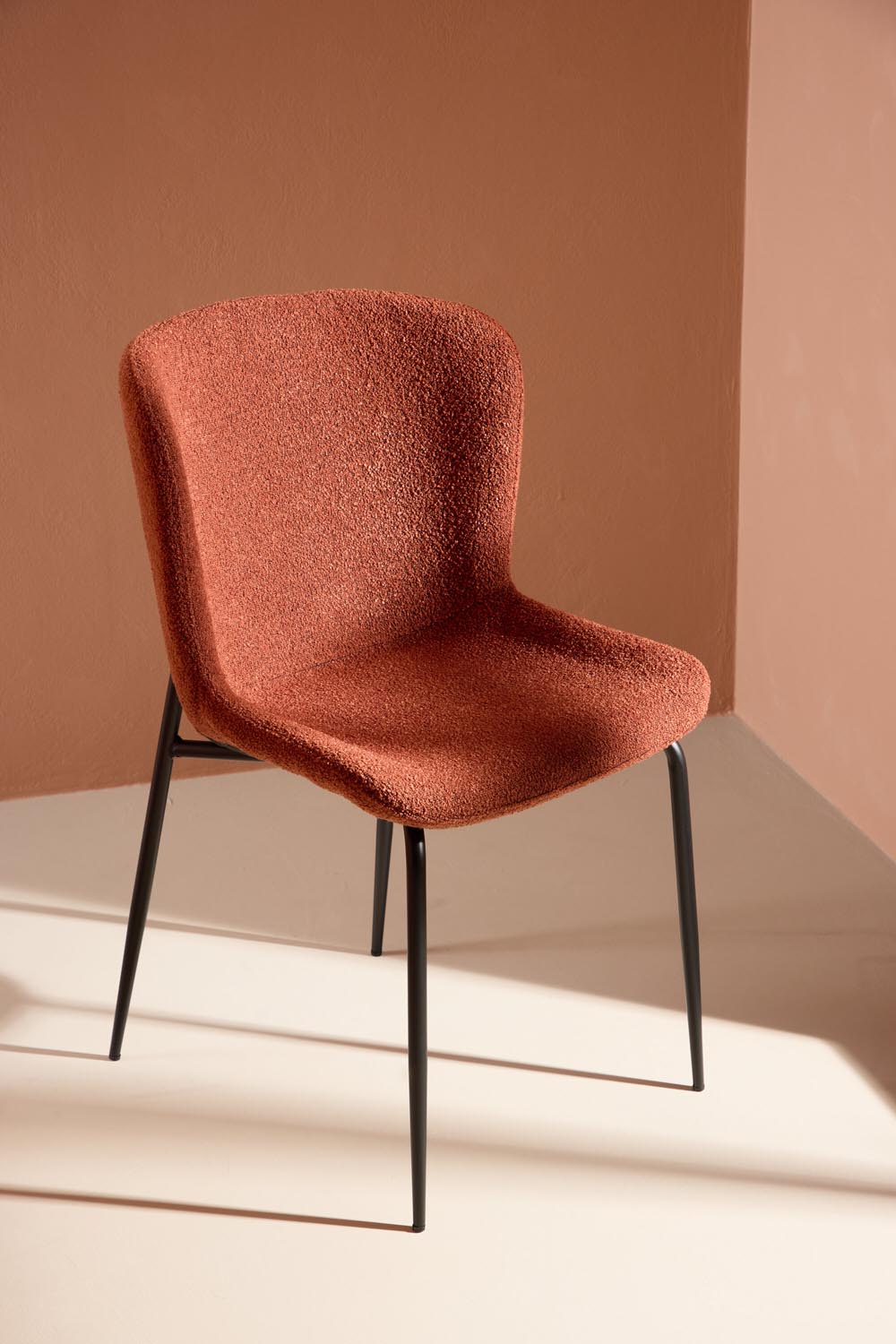 Modesto Esszimmerstuhl in Rot präsentiert im Onlineshop von KAQTU Design AG. Stuhl ist von Venture Home