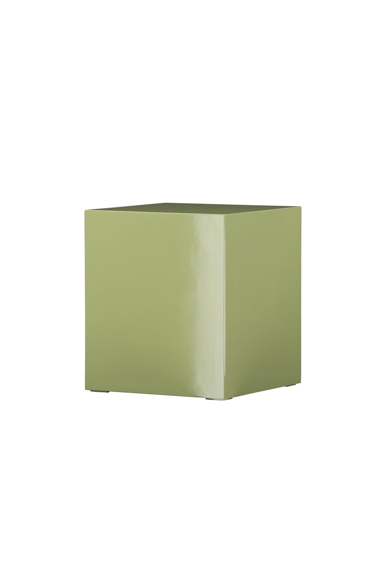 Entdecken Sie den eleganten York Sofatisch von Venture Home – ein stilvoller, stabiler Beistelltisch in modernem Design, ideal für jedes Wohnzimmer.