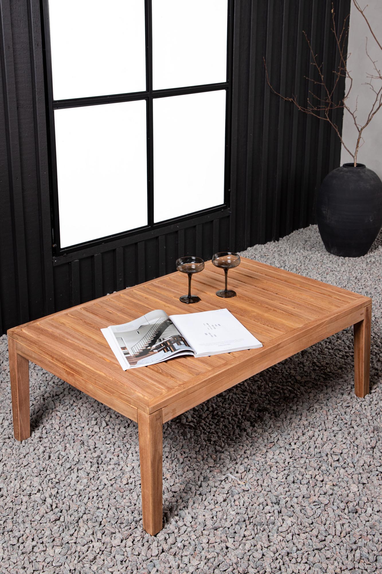 Amlan Sofatisch in Natur präsentiert im Onlineshop von KAQTU Design AG. Beistelltisch Outdoor ist von Venture Home