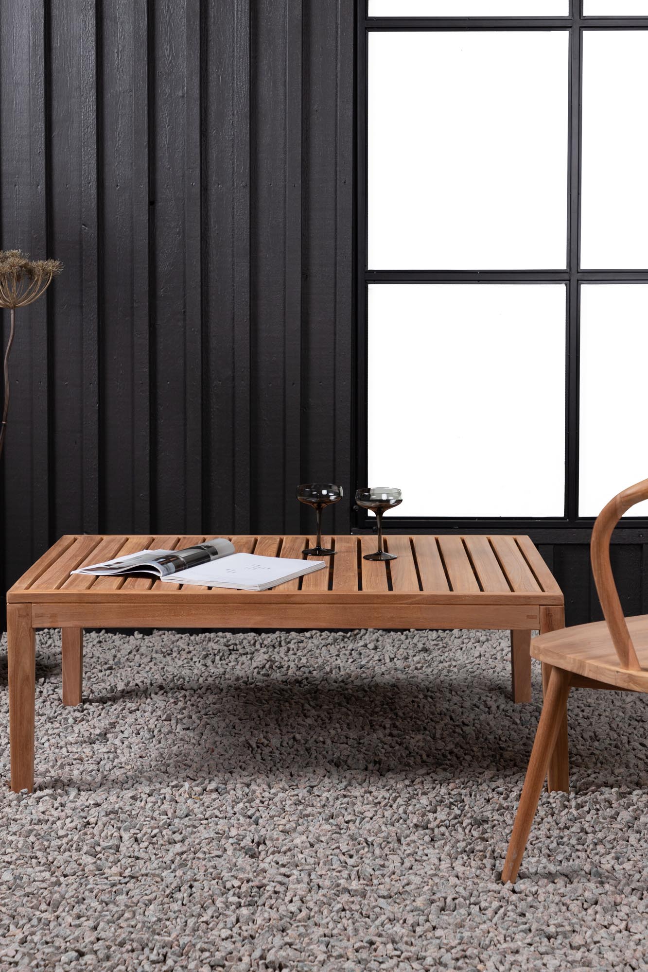 Amlan Sofatisch in Natur präsentiert im Onlineshop von KAQTU Design AG. Beistelltisch Outdoor ist von Venture Home