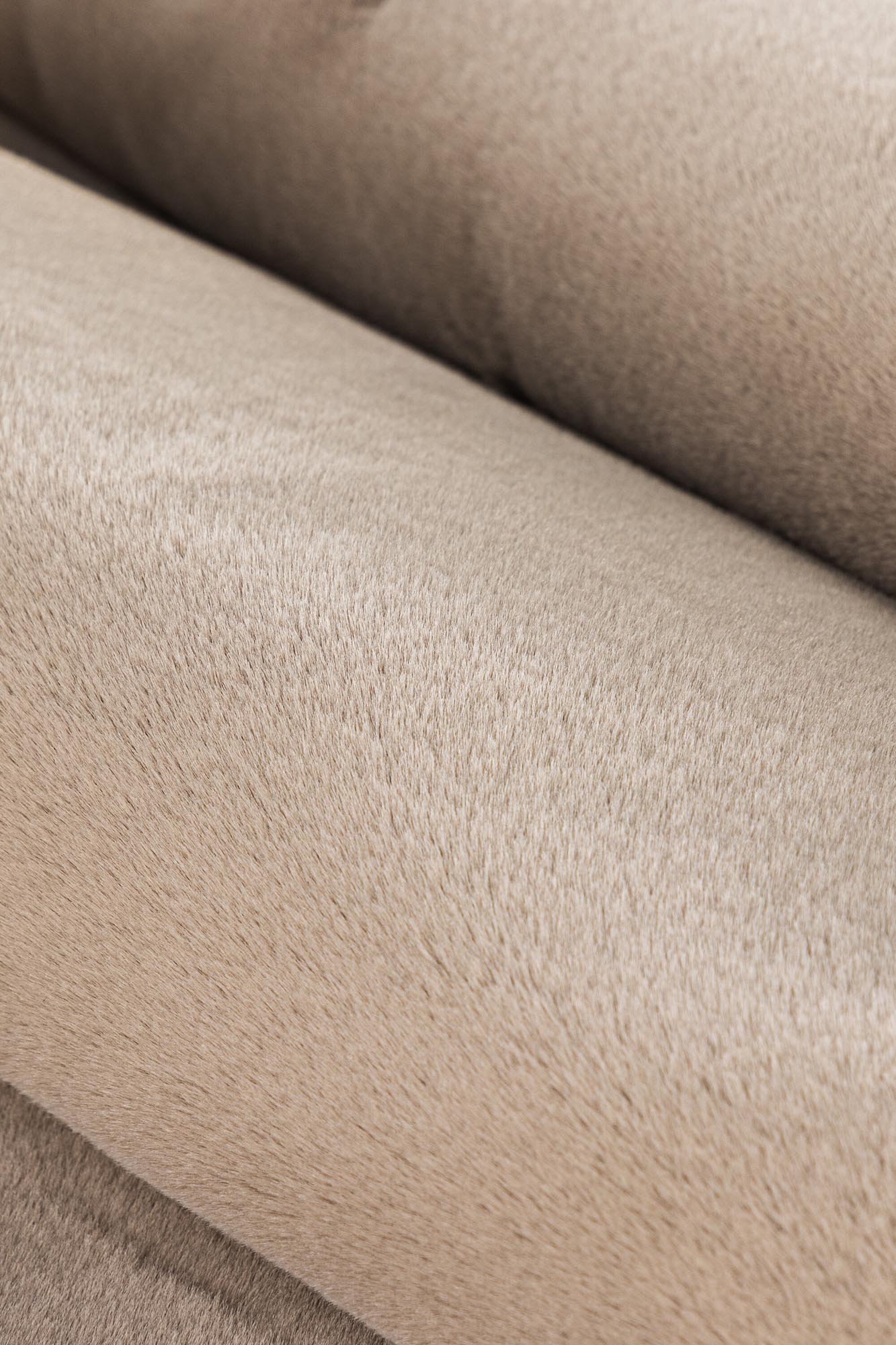 Leni Teppich: Stilvolle Eleganz für Ihr Zuhause von Venture Home.