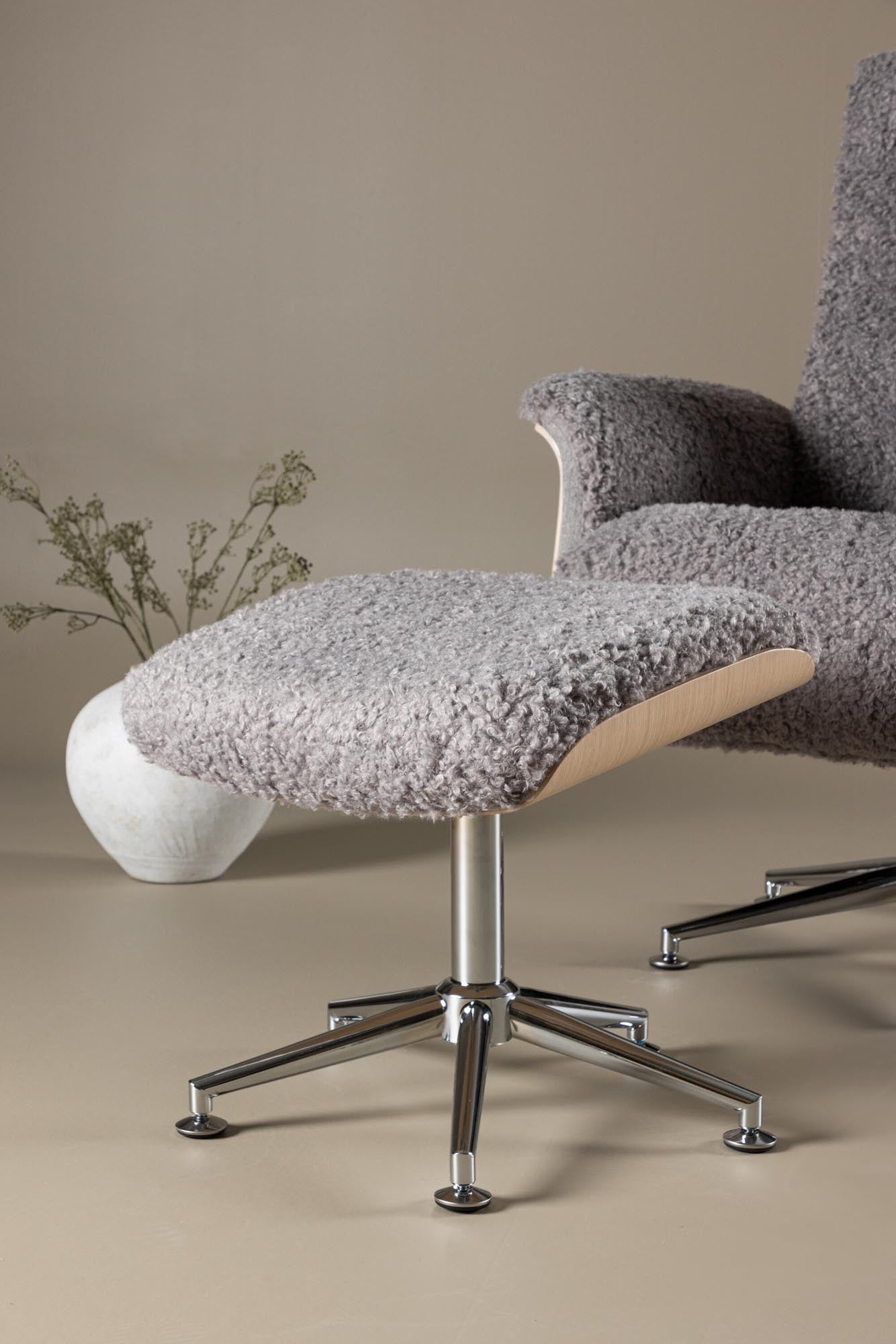 Hagön Lounge Stuhl in Chrom/ Grau präsentiert im Onlineshop von KAQTU Design AG. Sessel ist von Venture Home