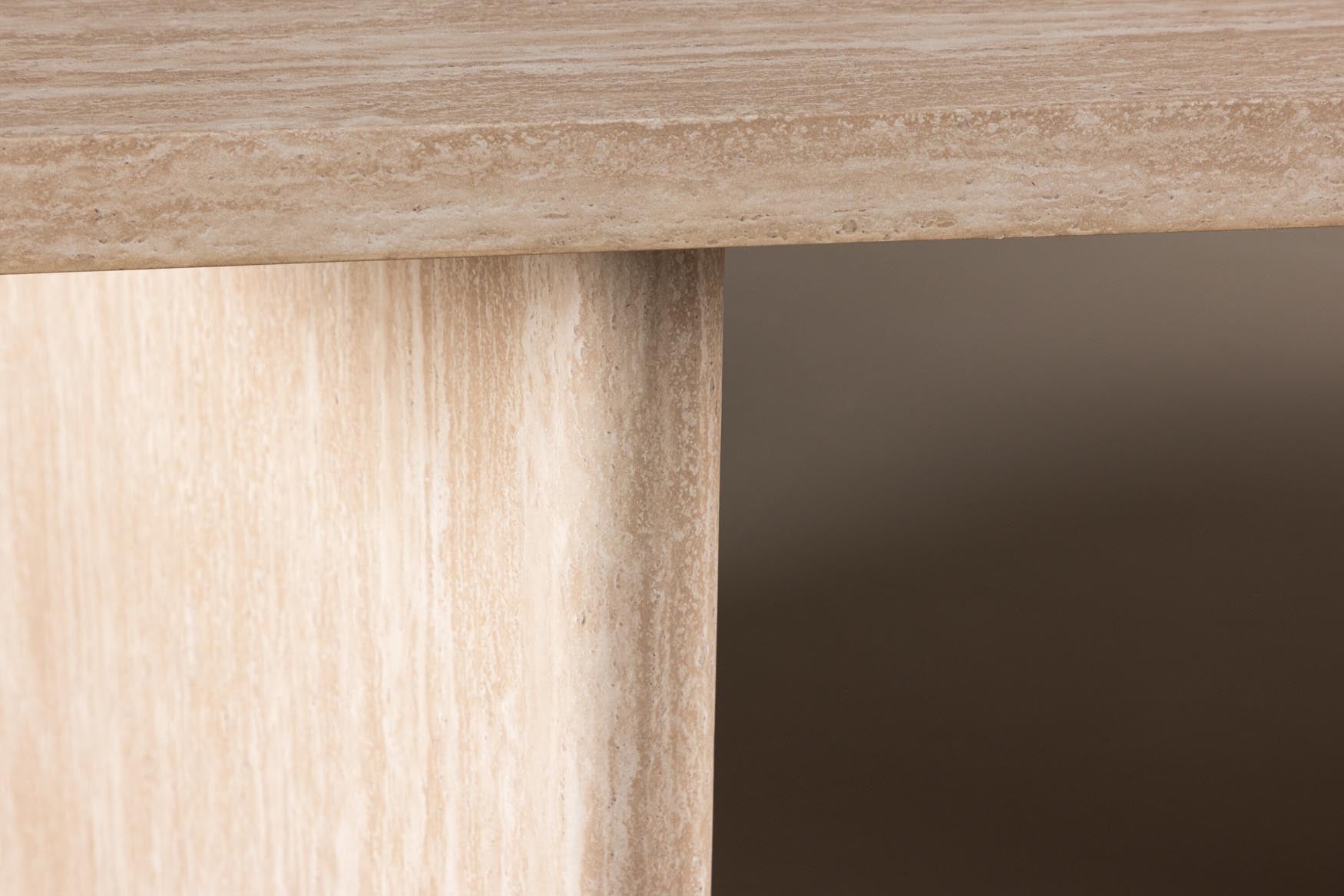 Skagen Esstisch 100x240: Eleganz und Funktionalität vereint.