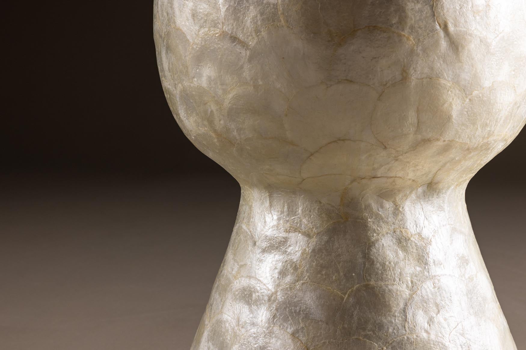 Stilvoller Sandön Sofatisch von Vind für ein modernes Wohnzimmer.