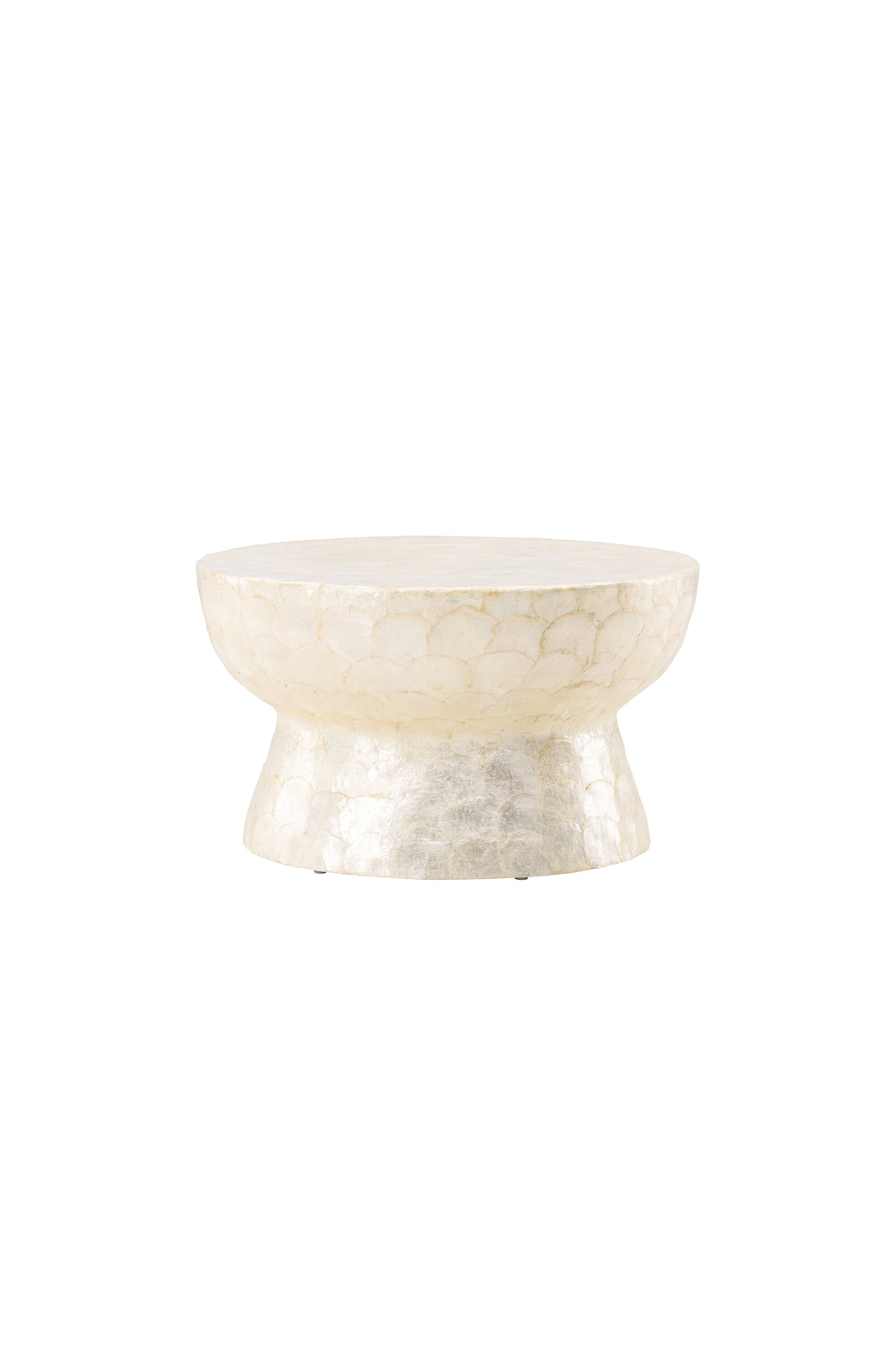 Sandön Sofatisch in Capiz / Natural präsentiert im Onlineshop von KAQTU Design AG. Beistelltisch ist von Vind