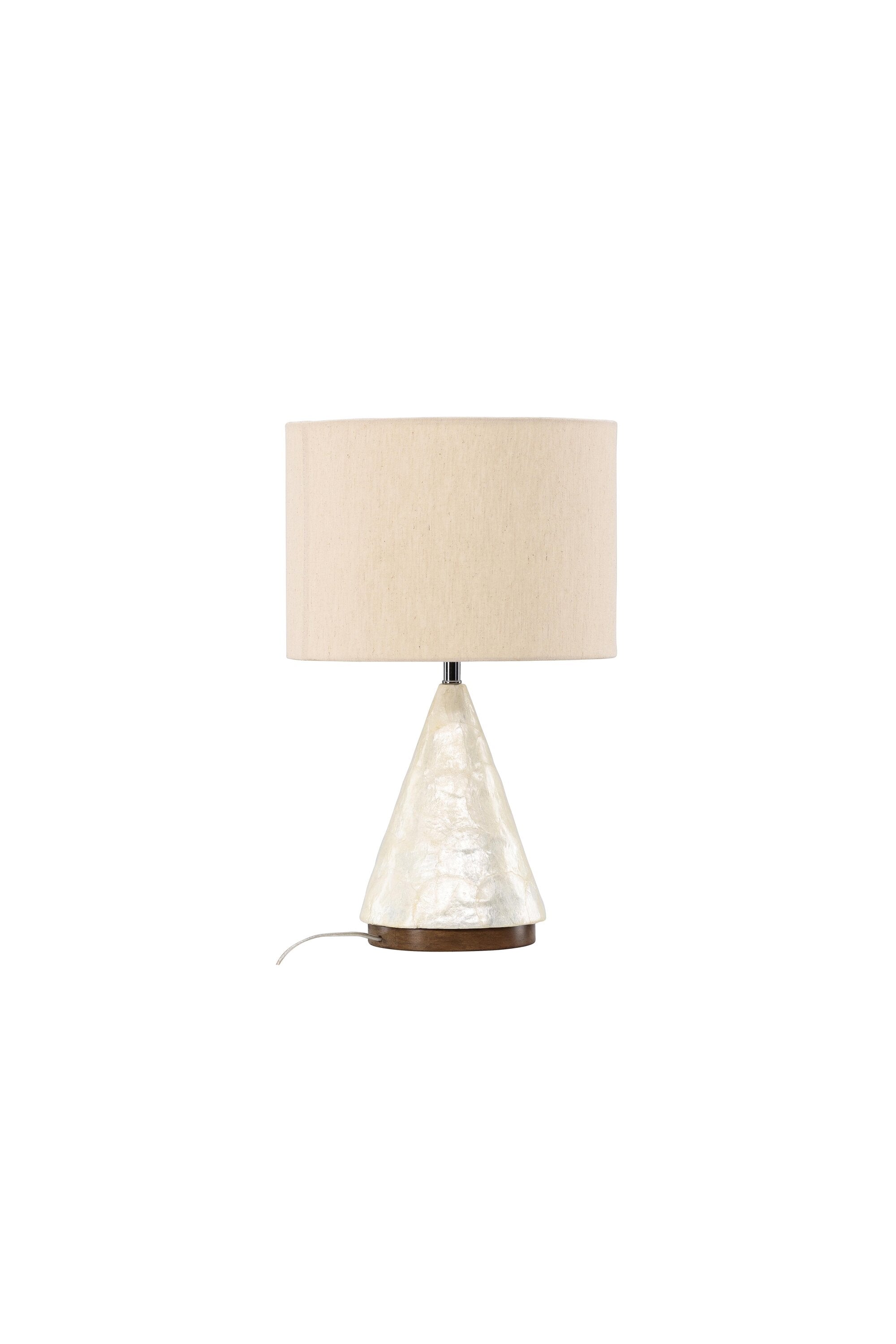 Donsö Tischleuchte ⌀35 in Capiz / Natural präsentiert im Onlineshop von KAQTU Design AG. Tischleuchte ist von Vind