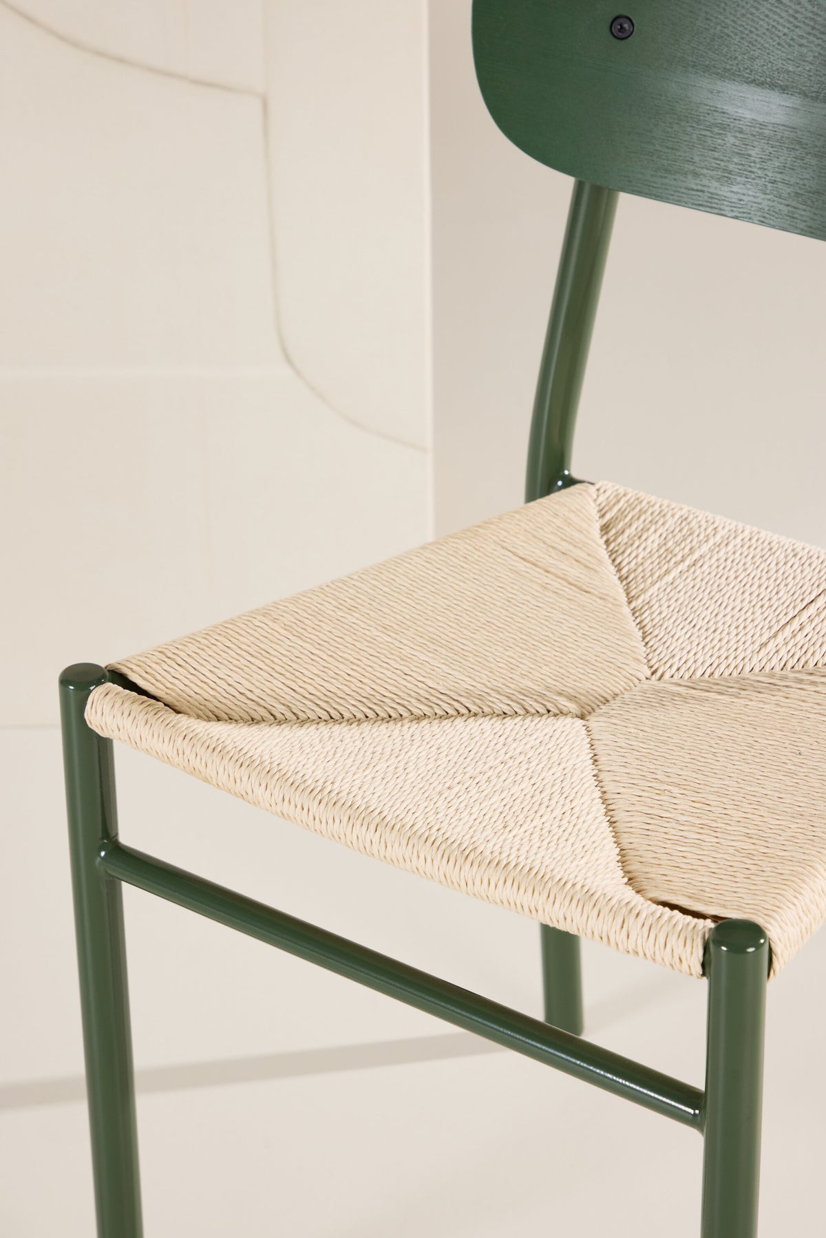 Polly Esszimmerstuhl in Grün präsentiert im Onlineshop von KAQTU Design AG. Stuhl ist von Venture Home