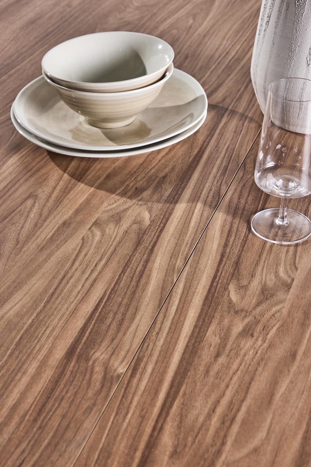 Lanzo Esstisch in Natur präsentiert im Onlineshop von KAQTU Design AG. Esstisch ist von Venture Home