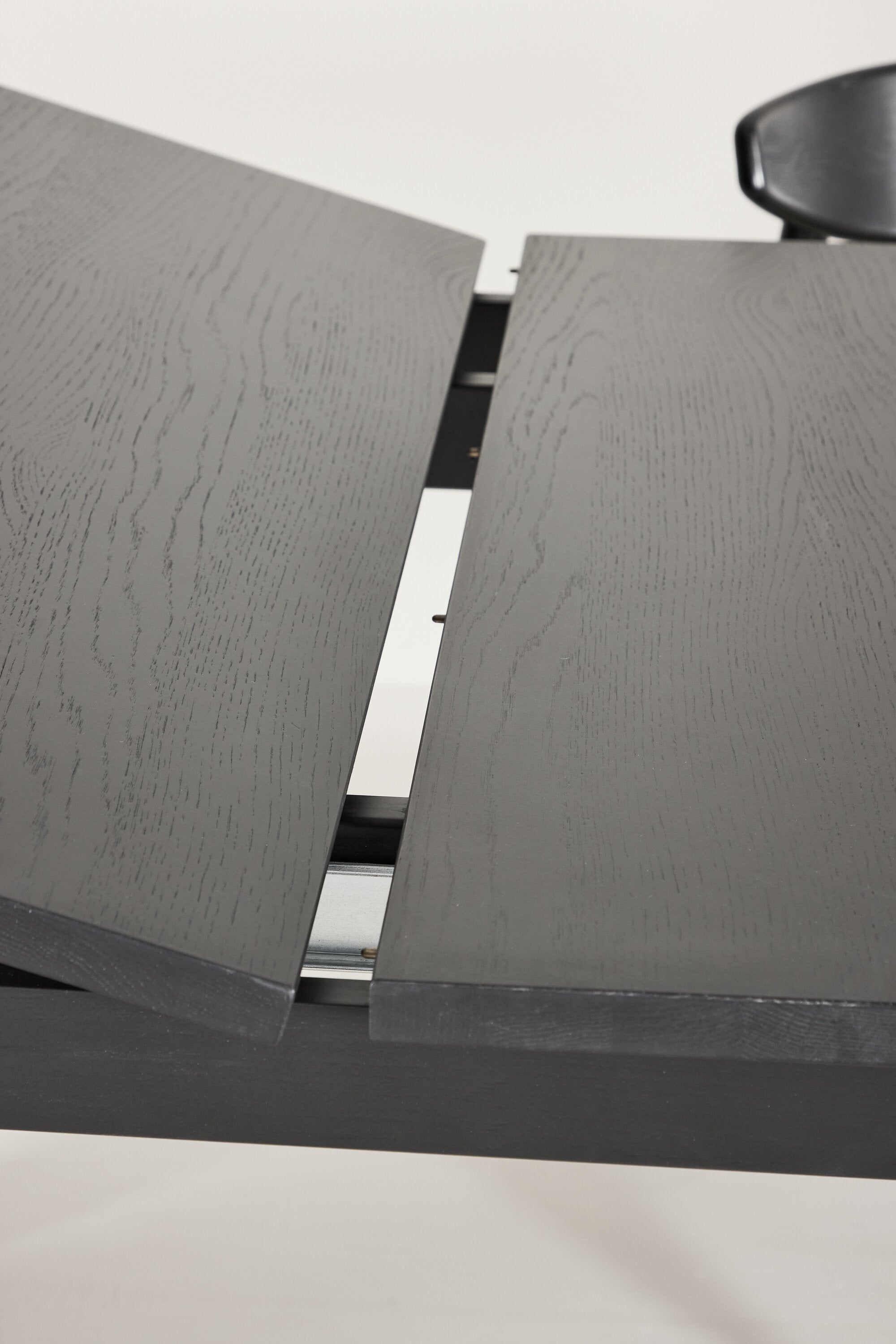 Slider Rechteckiger Esstisch in Schwarz präsentiert im Onlineshop von KAQTU Design AG. Gartentisch ist von Vind
