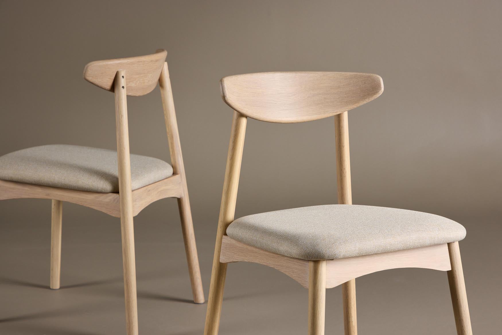 Ven Stuhl in Whitewash präsentiert im Onlineshop von KAQTU Design AG. Esstisch ist von Vind
