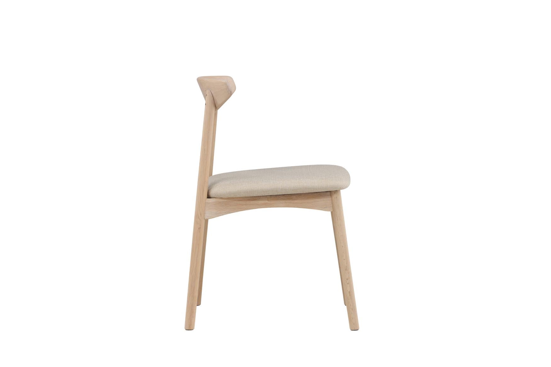 Ven Stuhl in Whitewash präsentiert im Onlineshop von KAQTU Design AG. Esstisch ist von Vind