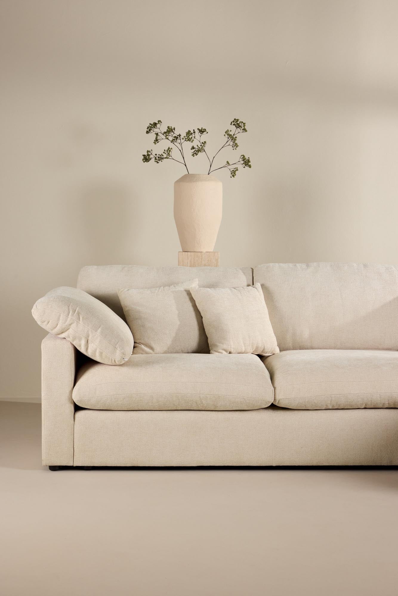 Das Amalfi Ecksofa von Vind bietet modernes Design und hohen Komfort, perfekt für stilvolle und gemütliche Wohnräume.