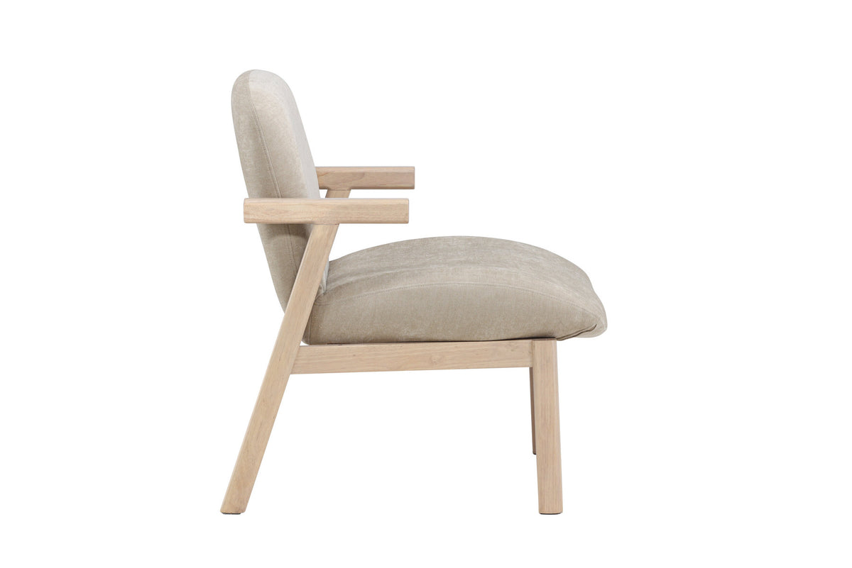 Rile Sessel in Weisswasch präsentiert im Onlineshop von KAQTU Design AG. Sessel ist von Venture Home