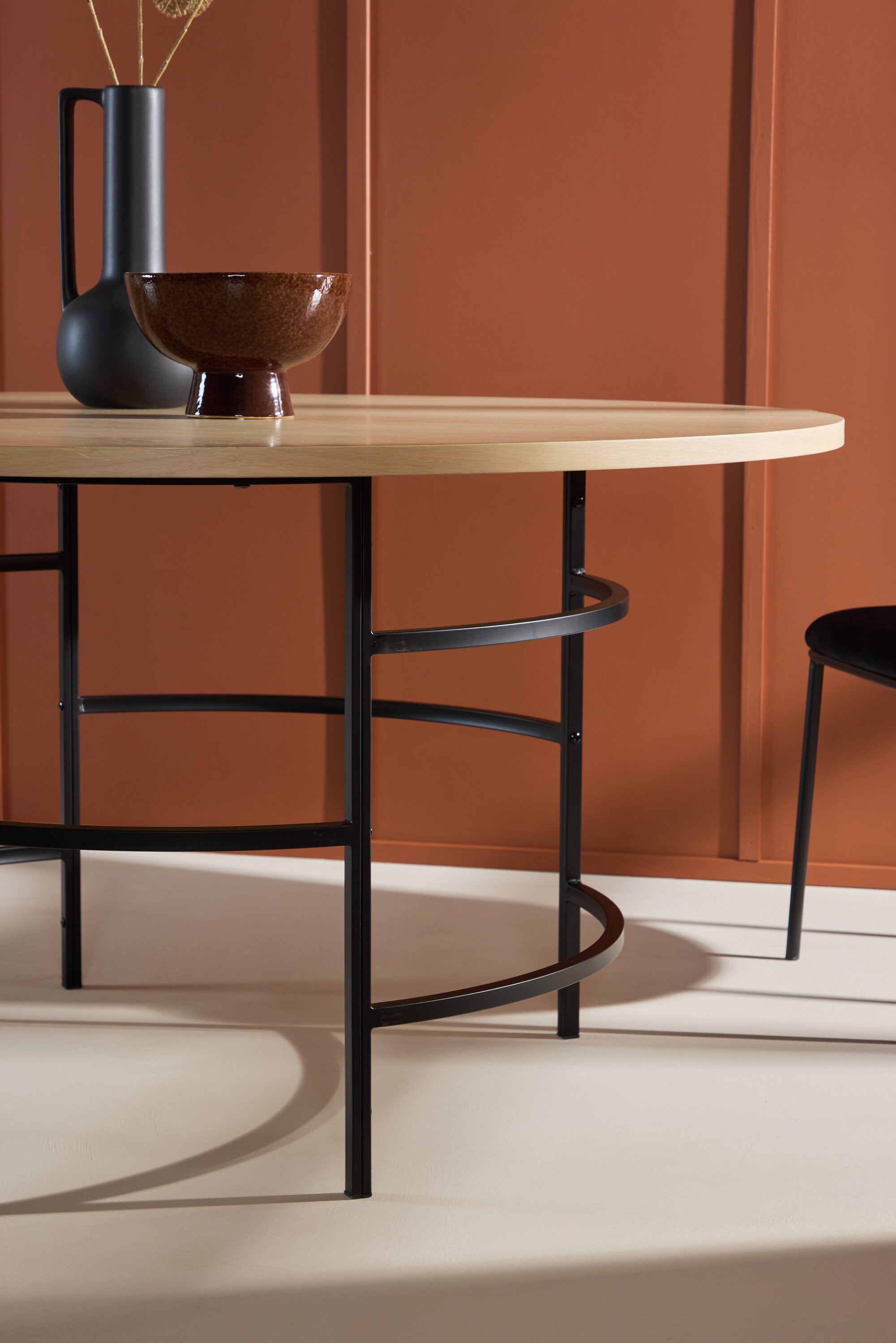 Copenhagen Esstisch in Whitewash/Schwarz präsentiert im Onlineshop von KAQTU Design AG. Esstisch ist von Venture Home