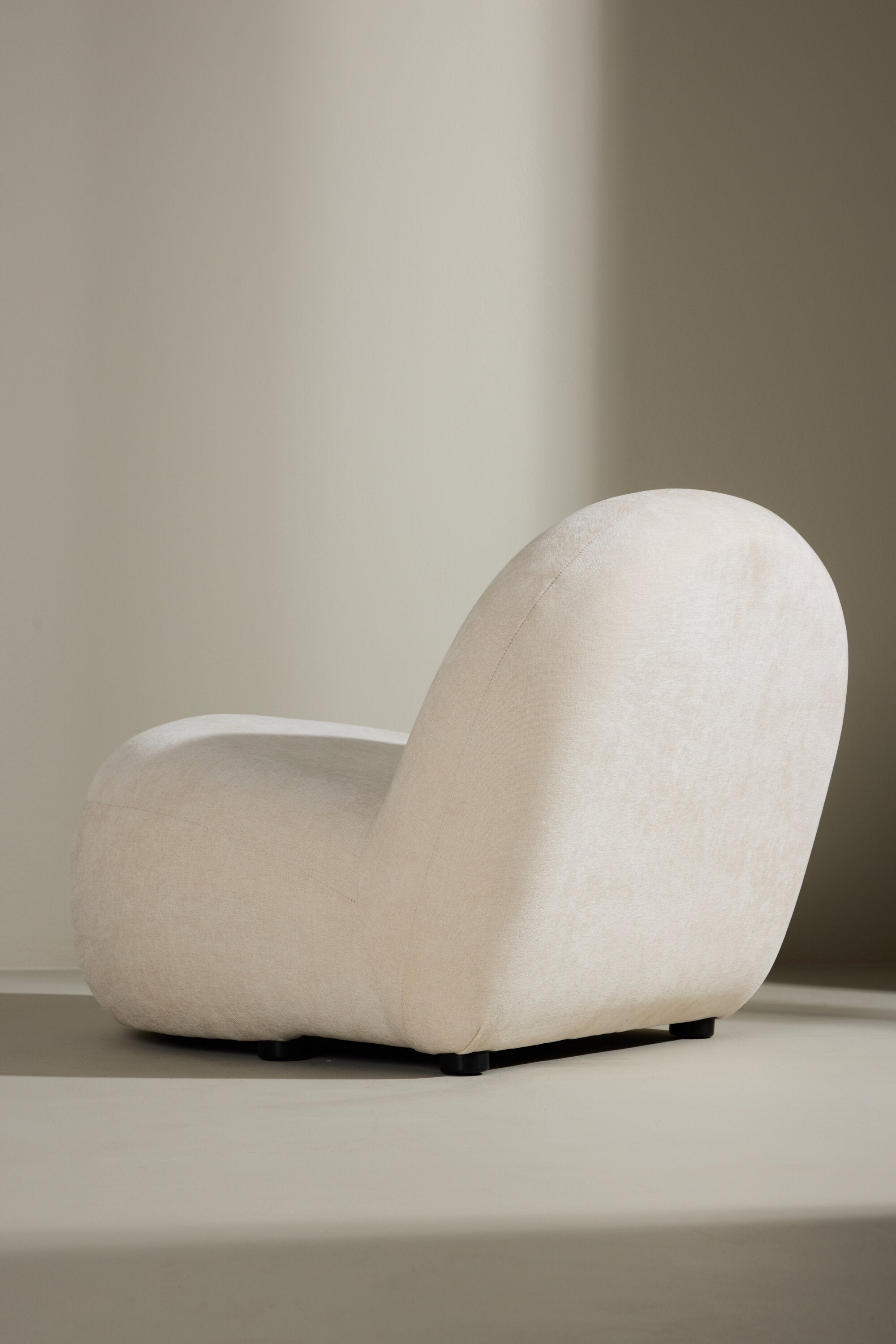 Omaha Sessel in Beige präsentiert im Onlineshop von KAQTU Design AG. Sessel ist von Venture Home