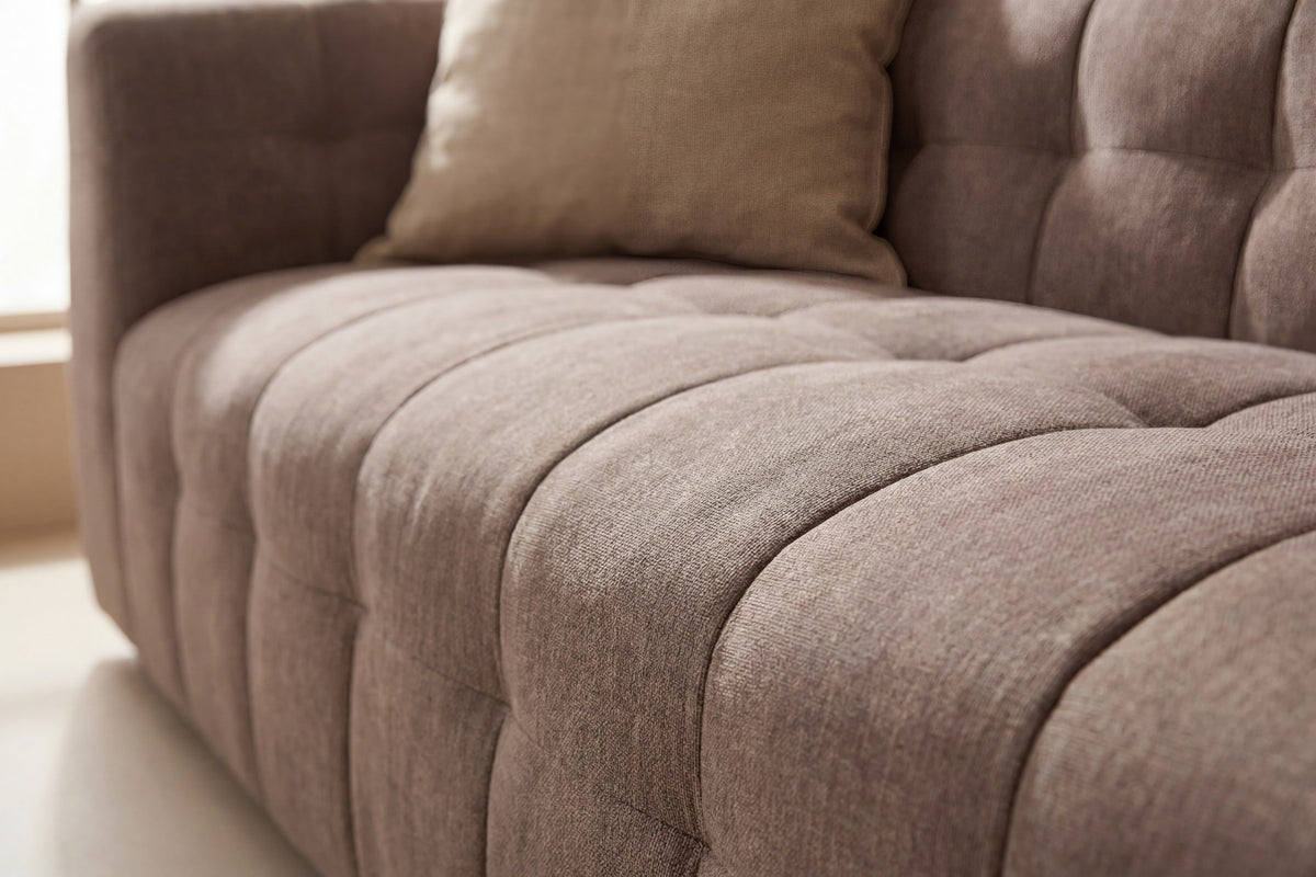 Malou 3-Sitzer-Sofa in Braun präsentiert im Onlineshop von KAQTU Design AG. 3er Sofa ist von Venture Home