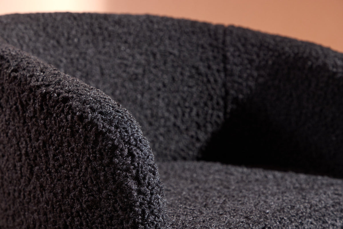 Fluffy Sessel in Schwarz präsentiert im Onlineshop von KAQTU Design AG. Sessel mit Armlehnen ist von Venture Home
