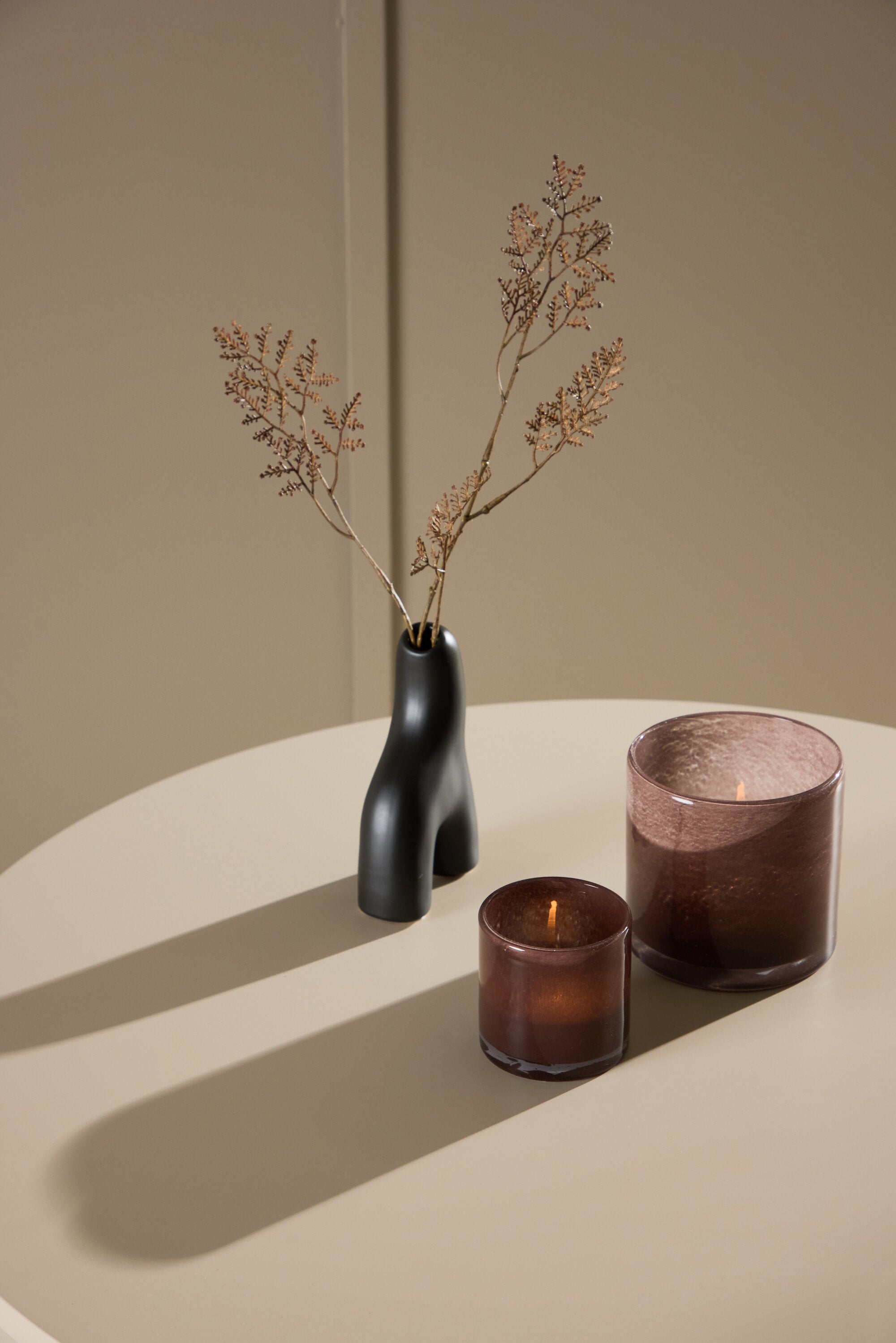 Olivia Coffee Tisch in Beige präsentiert im Onlineshop von KAQTU Design AG. Beistelltisch ist von Venture Home