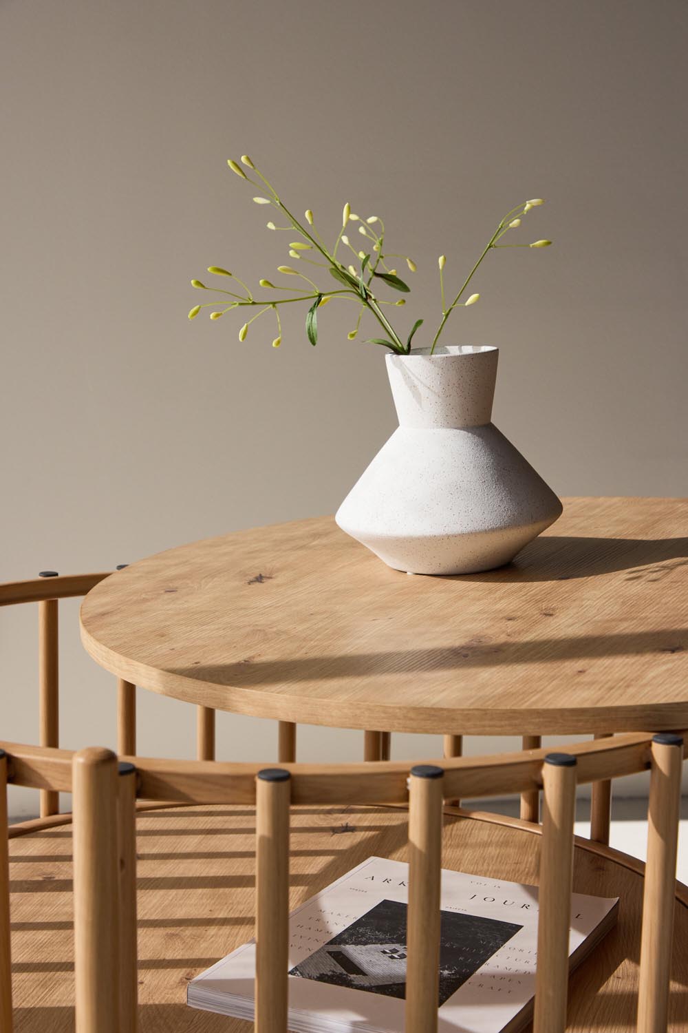 Rubbo Sofatisch in Natur präsentiert im Onlineshop von KAQTU Design AG. Beistelltisch ist von Venture Home