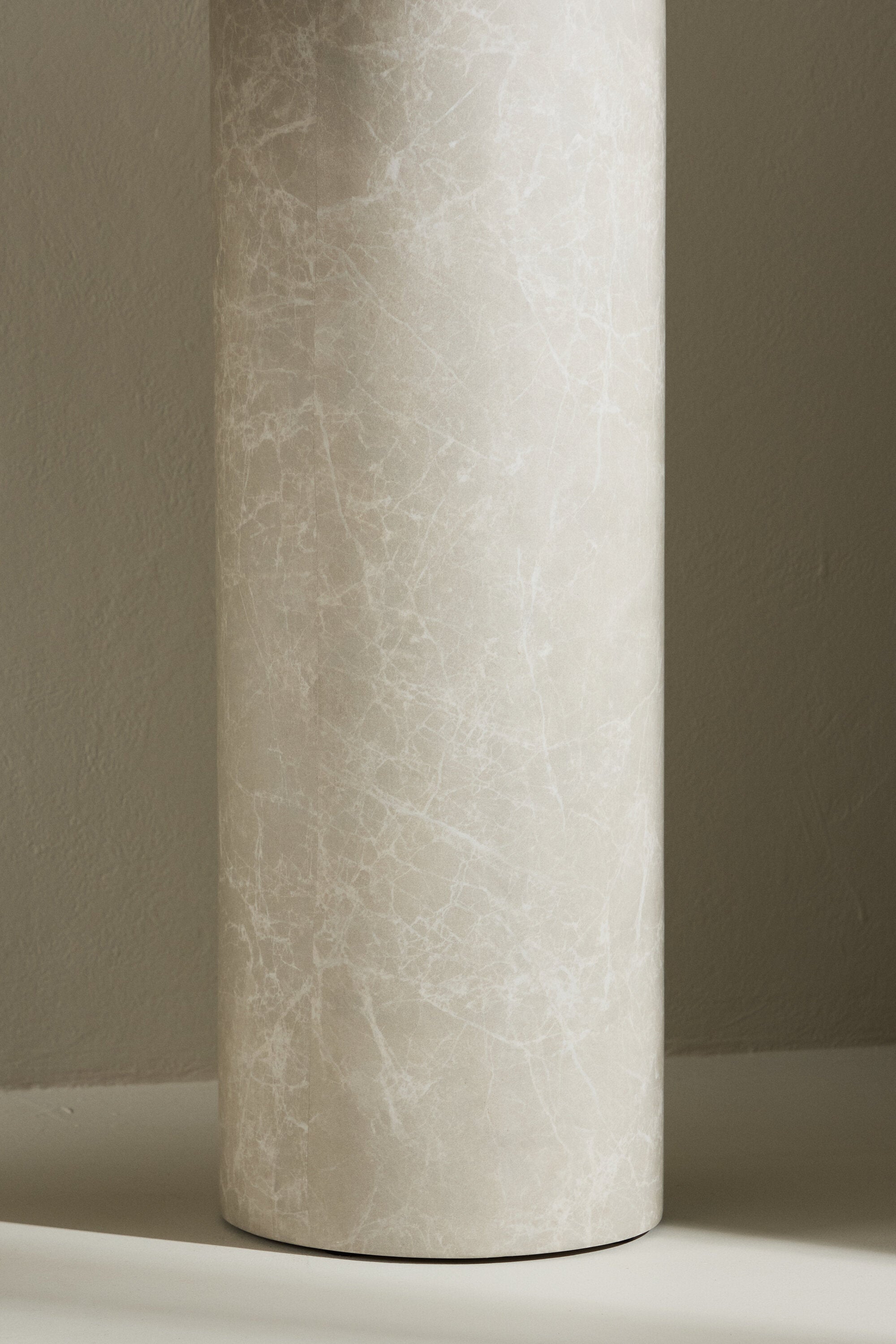 Narvik Sofatisch in Beige präsentiert im Onlineshop von KAQTU Design AG. Beistelltisch ist von Venture Home