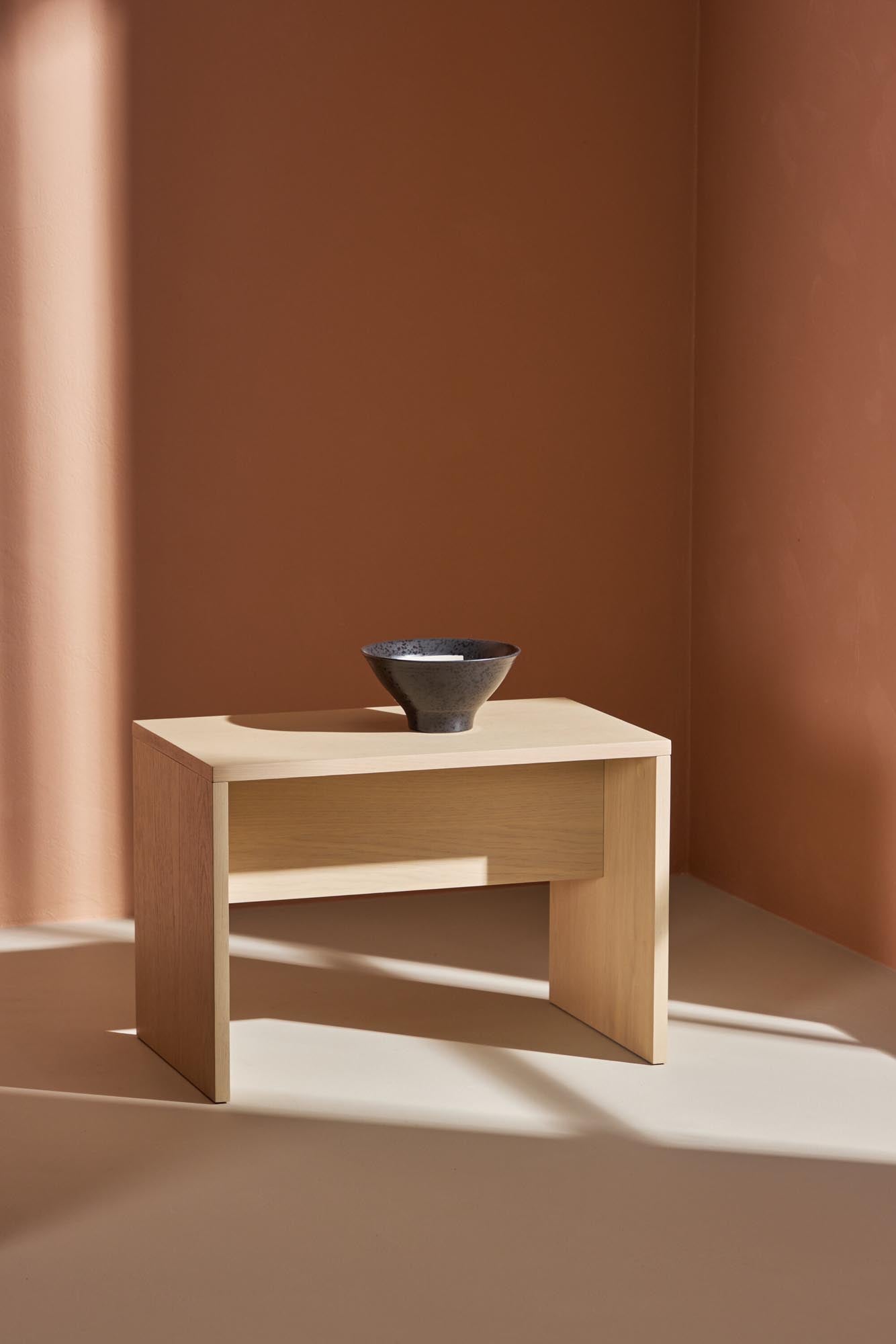 Moderner Juni Sofatisch von Venture Home, stilvolles Design, hochwertige Verarbeitung, ideal für zeitgemässe Wohnräume.