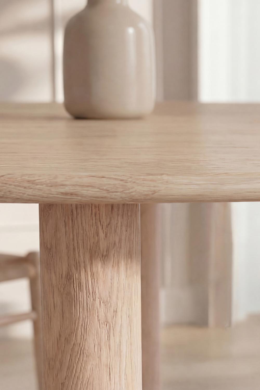 Hilo Oval Esstisch in Natur präsentiert im Onlineshop von KAQTU Design AG. Esstisch ist von Venture Home