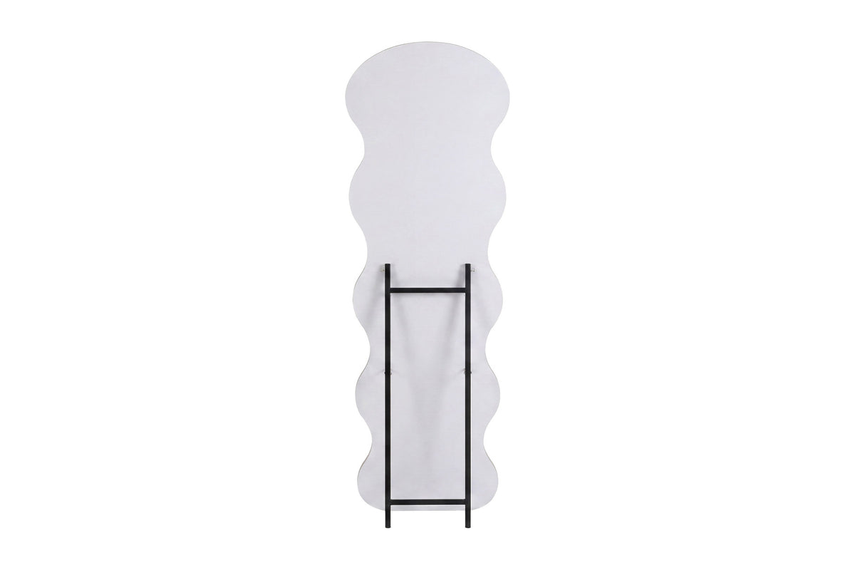 Grosser Spiegel in Beige präsentiert im Onlineshop von KAQTU Design AG. Spiegel ist von Venture Home